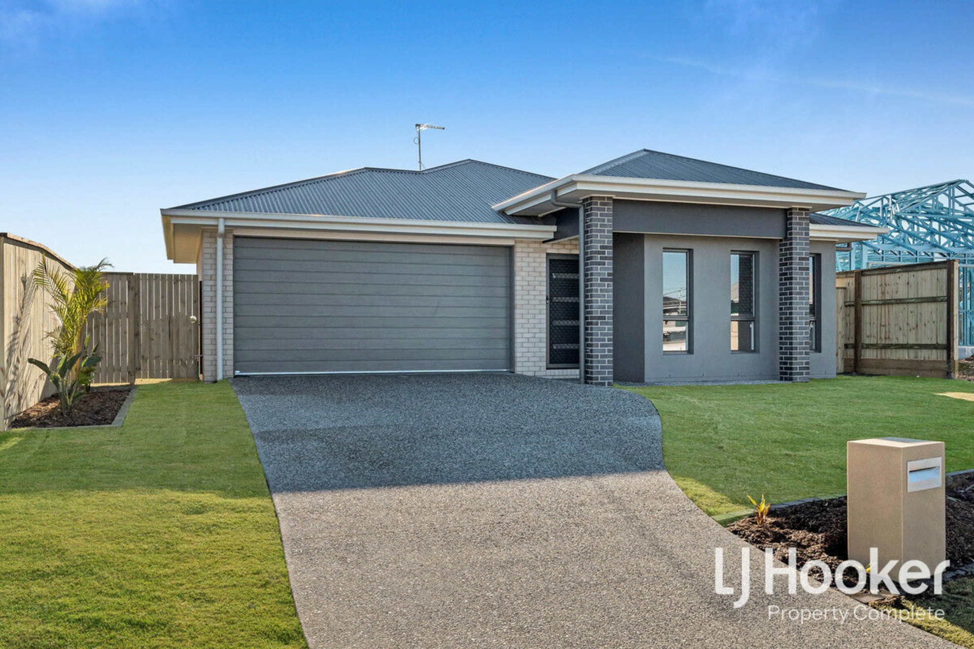 72 Outlook Boulevard, GLENEAGLE