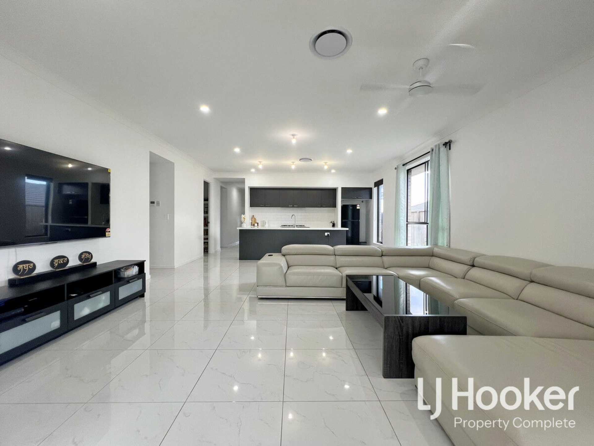 9 Griffith Street, YARRABILBA