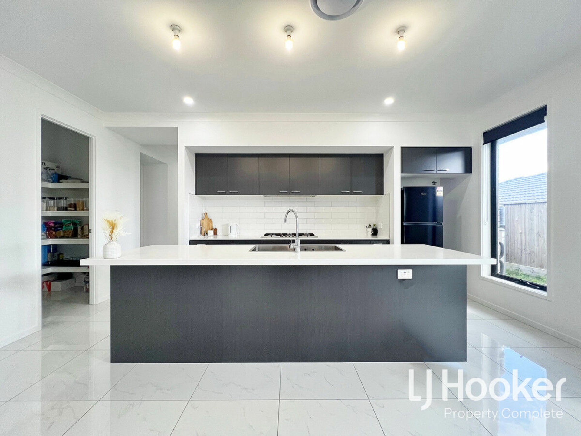 9 Griffith Street, YARRABILBA