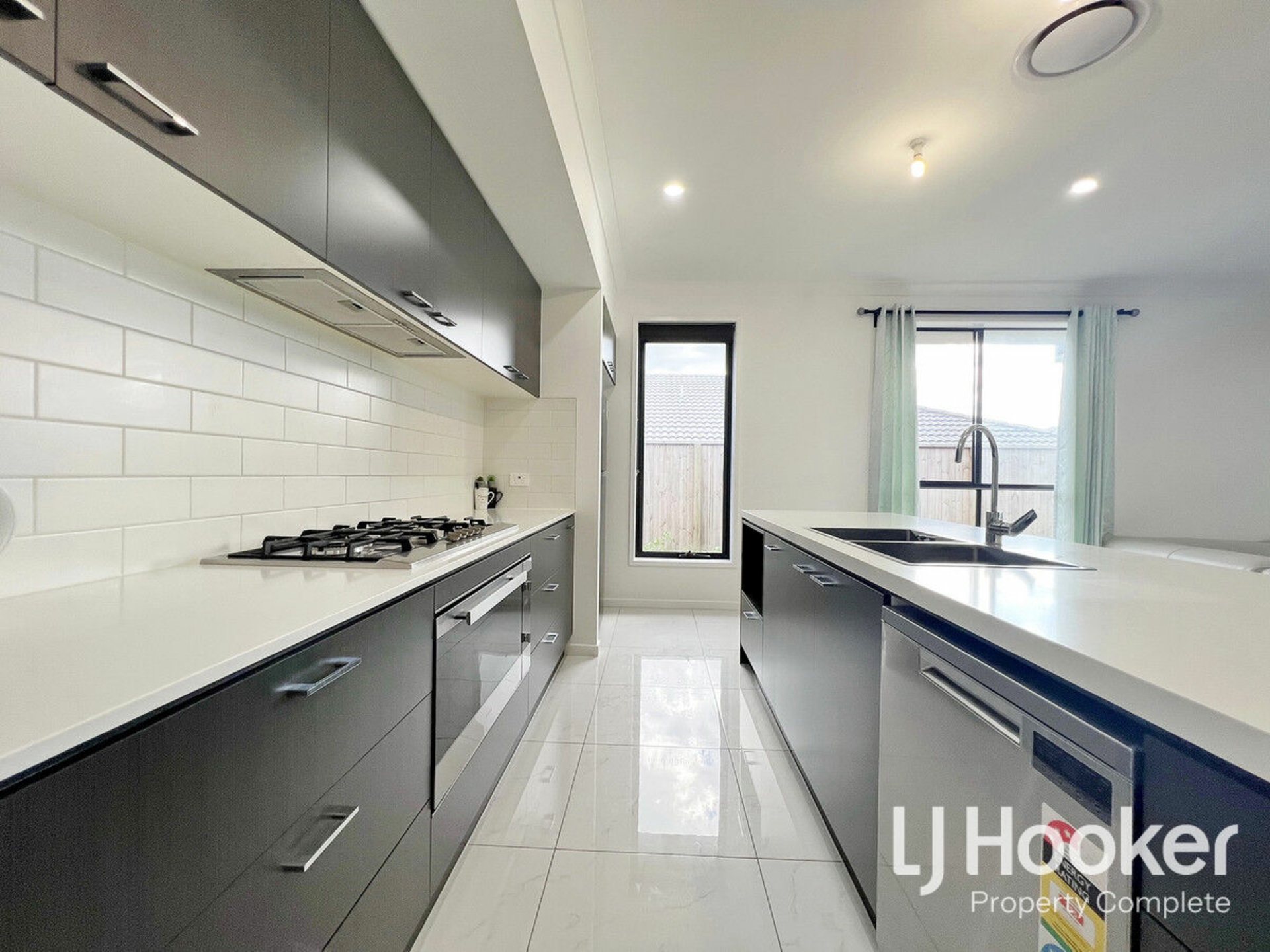 9 Griffith Street, YARRABILBA
