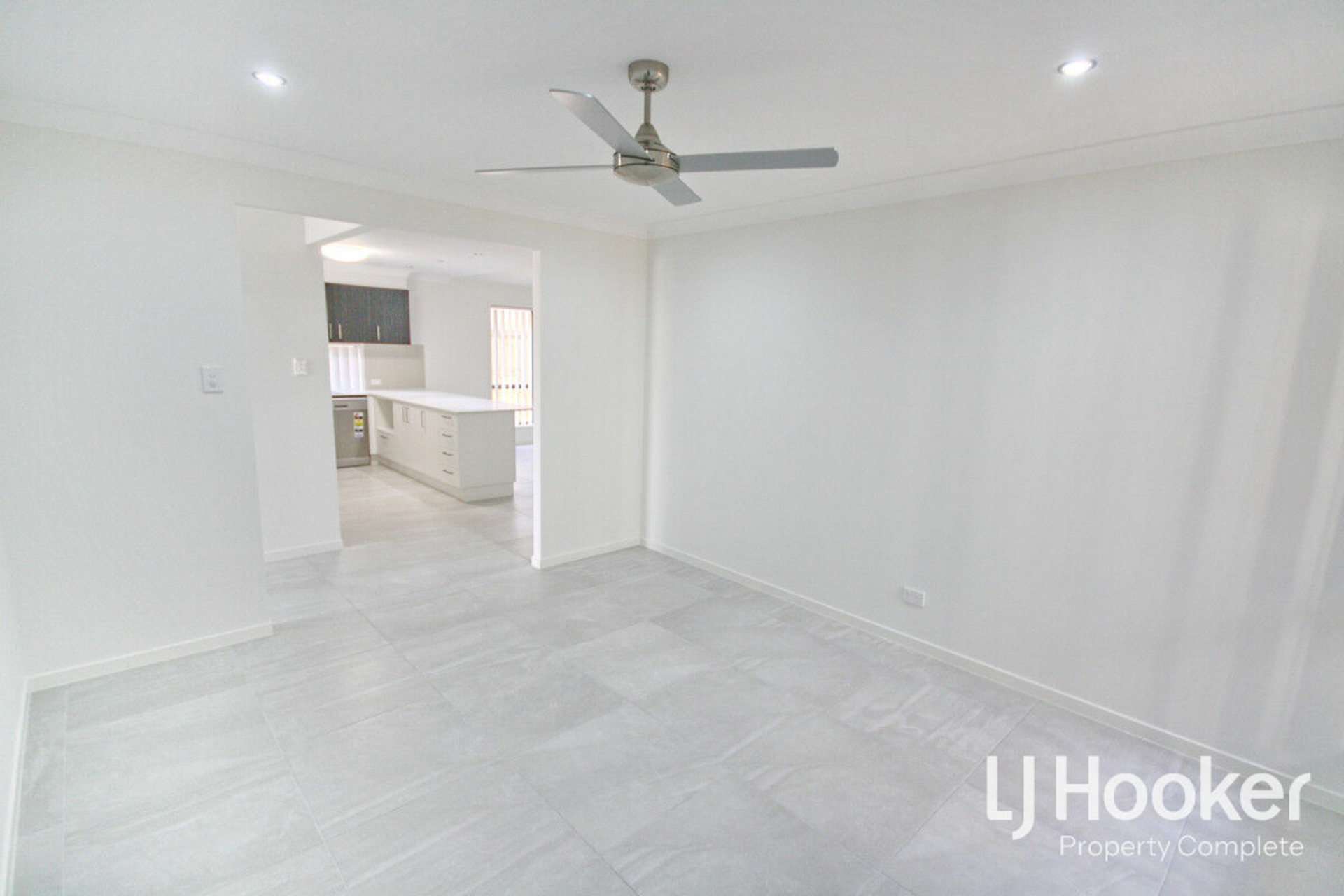 22 Lambent Street, YARRABILBA