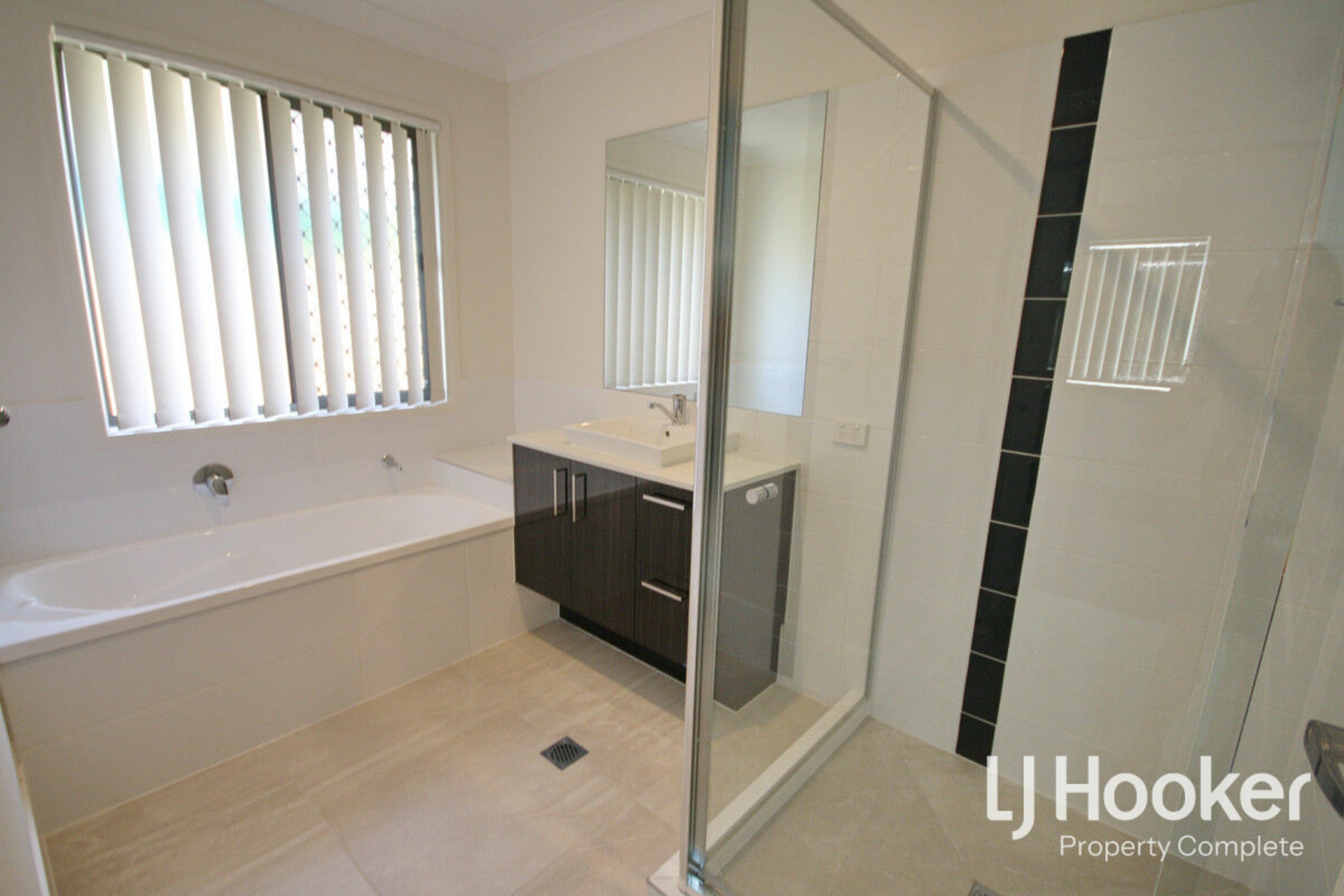 22 Lambent Street, YARRABILBA