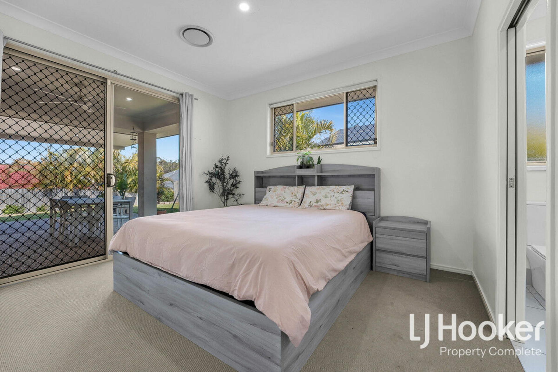 236 Lakeside Avenue, Springfield Lakes