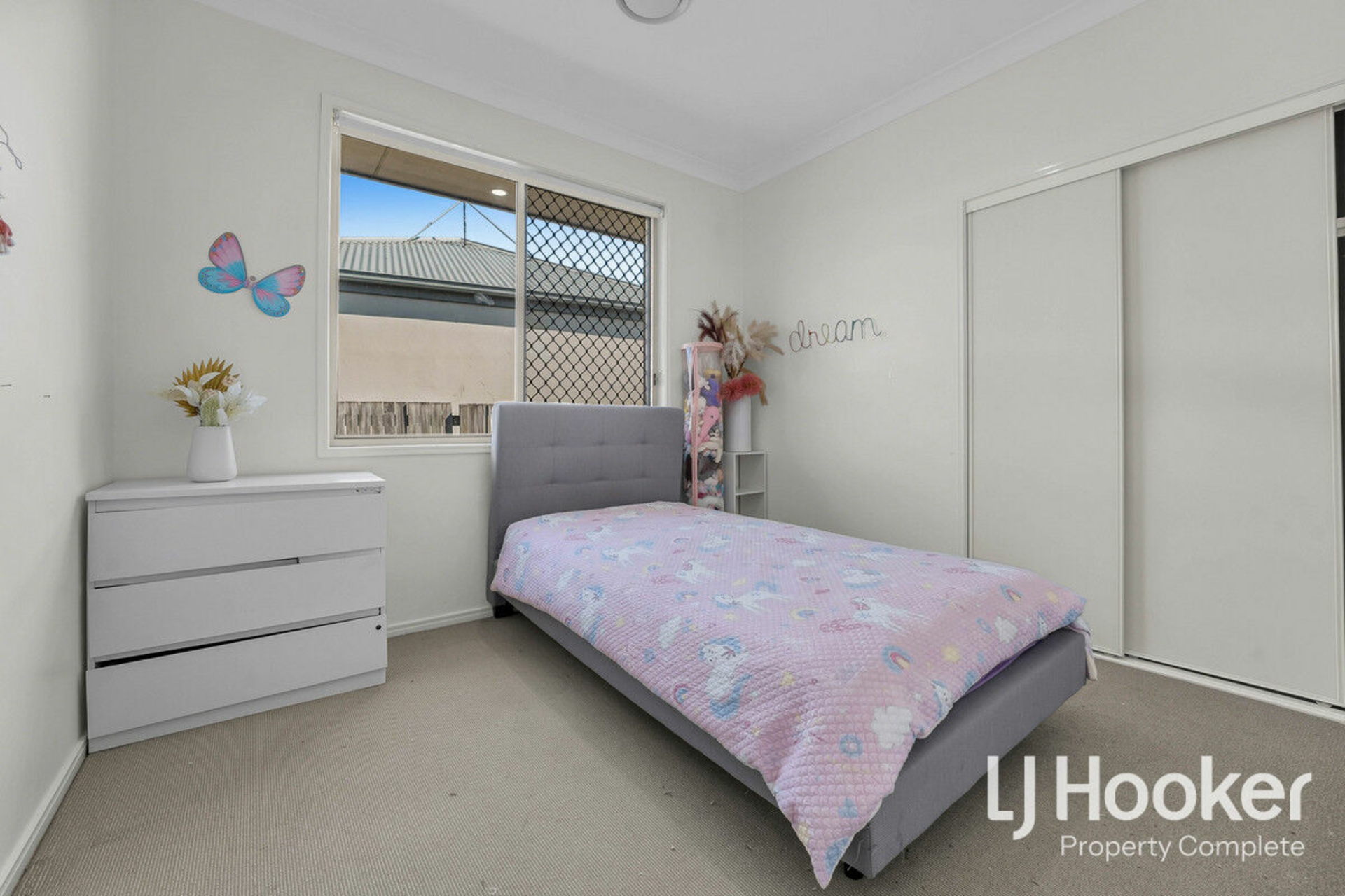 236 Lakeside Avenue, Springfield Lakes