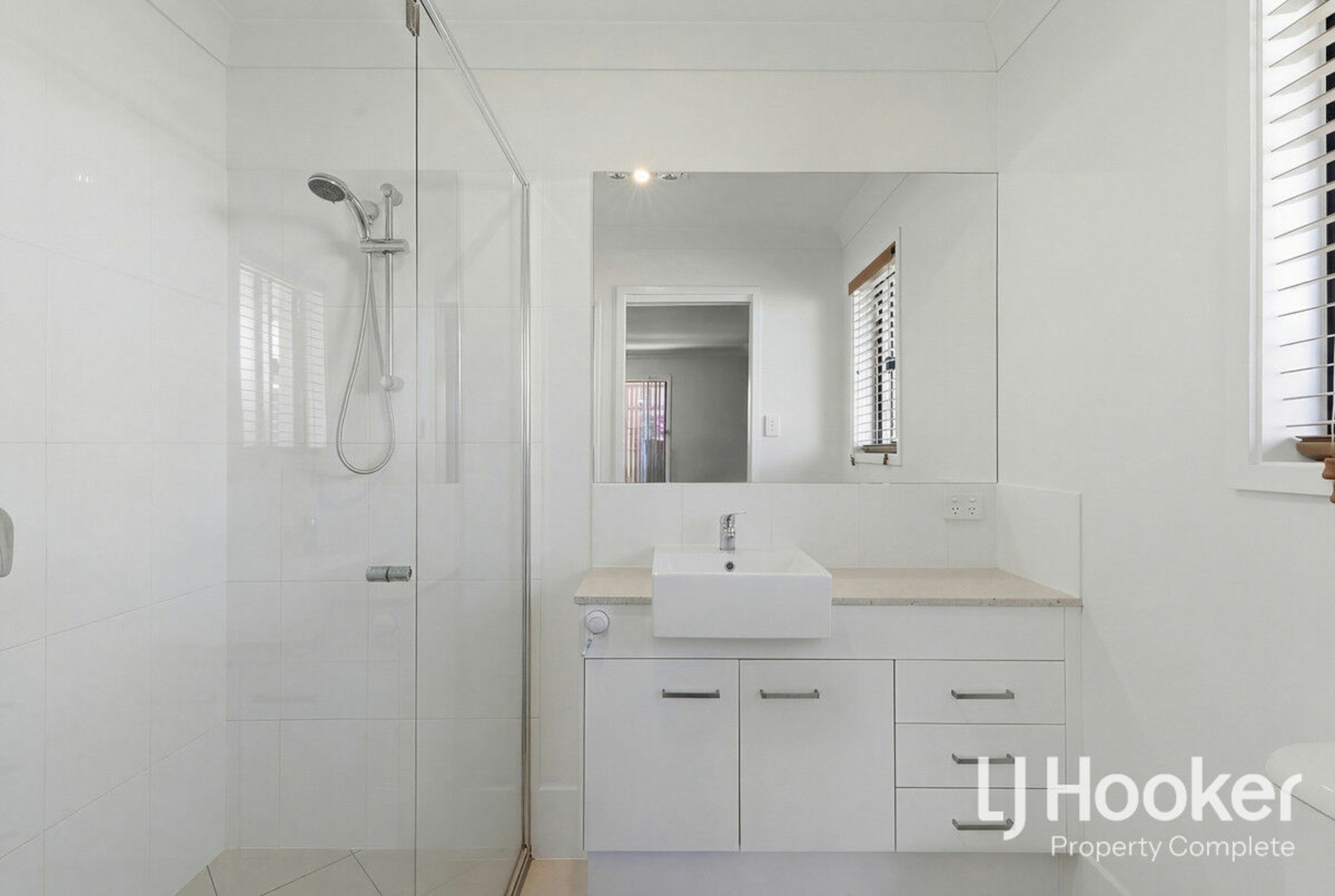 42 Golden Gate Avenue — photo 7 of 16