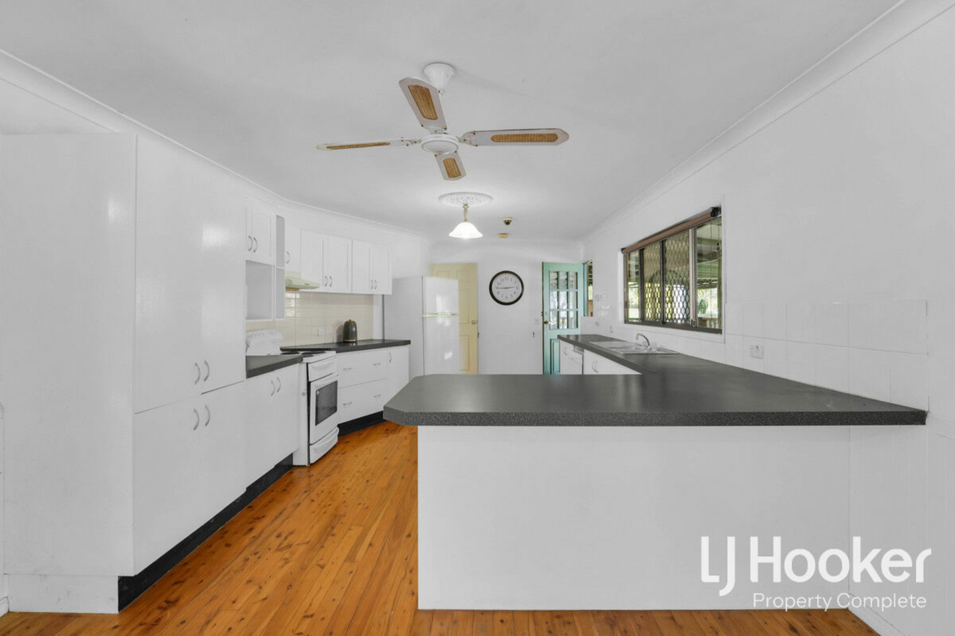 47-61 Camel Court — photo 8 of 27