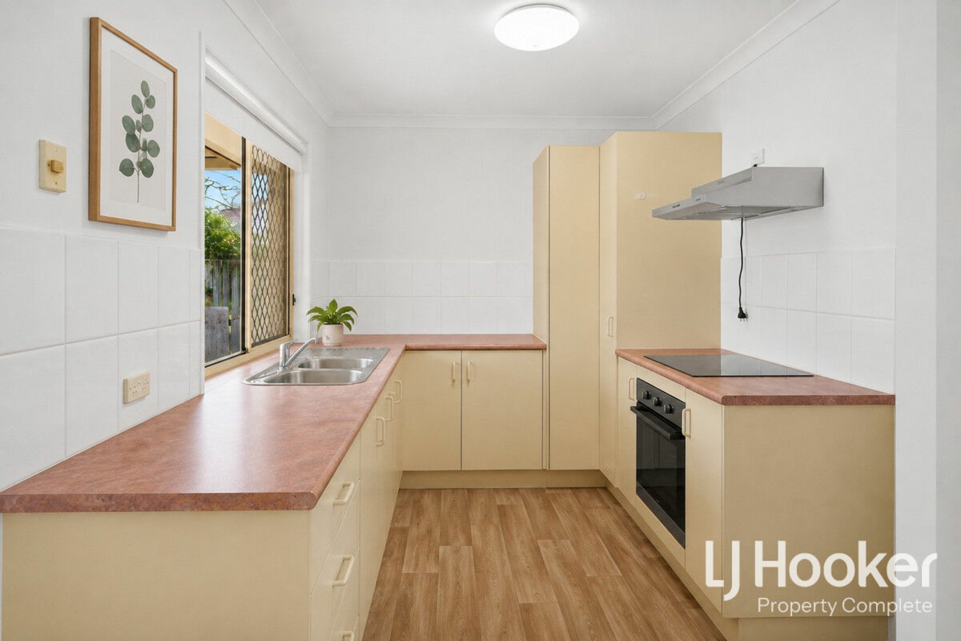 13 Billabong Drive — photo 5 of 20