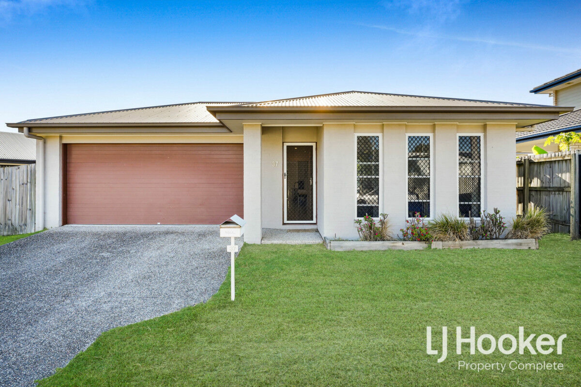 37 Orb Street — photo 3 of 16
