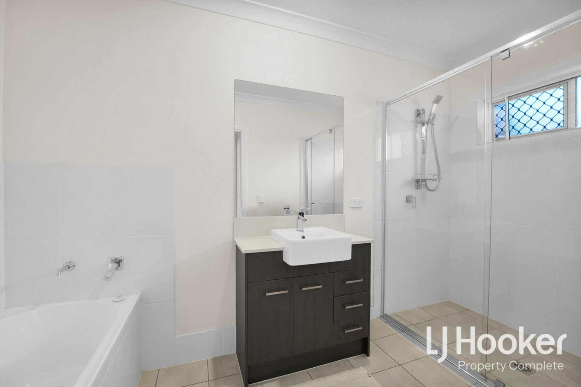 37 Orb Street — photo 9 of 16
