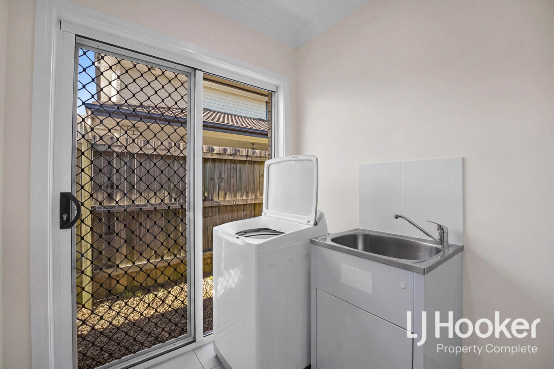 37 Orb Street — photo 12 of 16