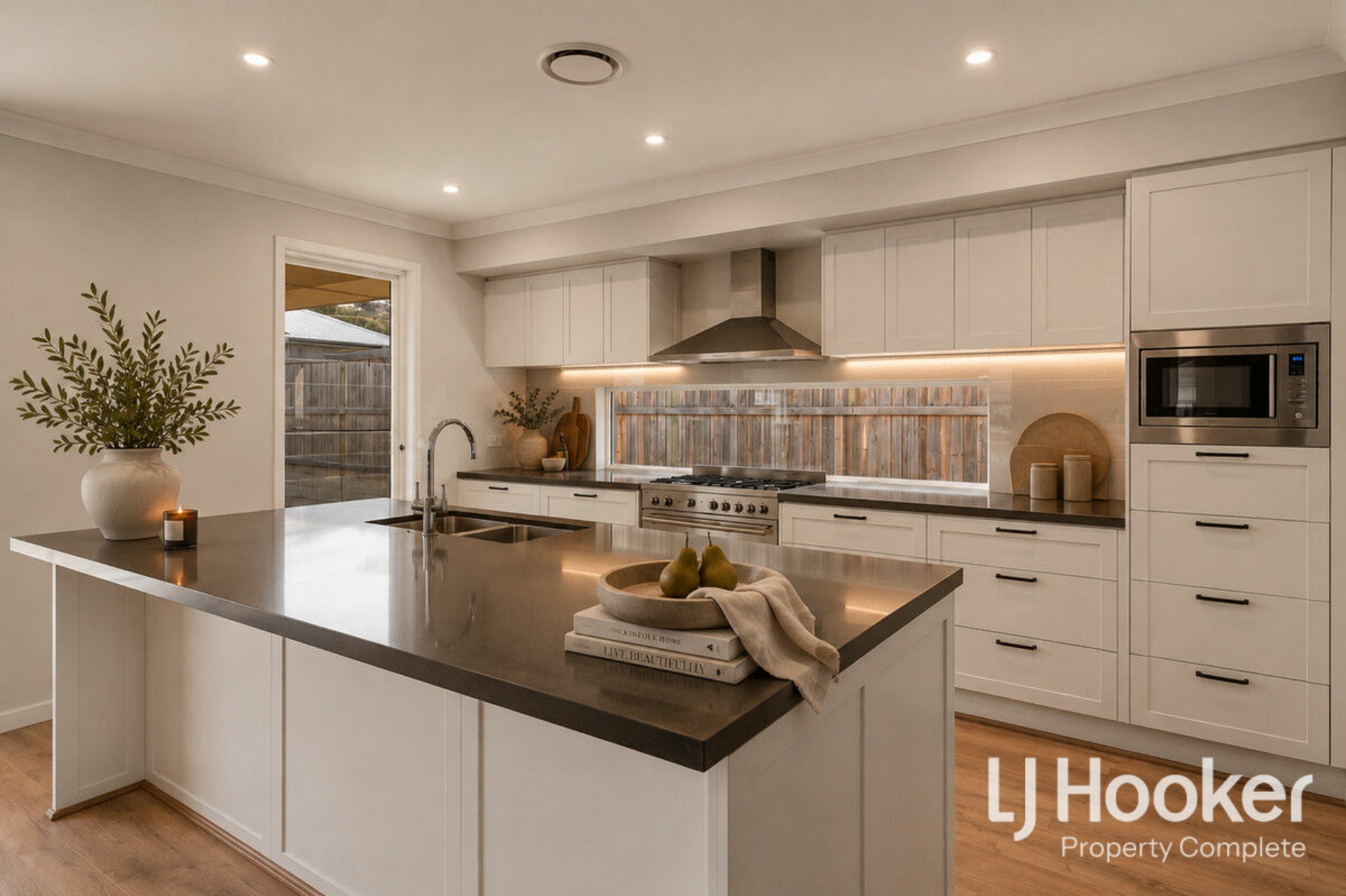 34 Hyde Drive — photo 4 of 24