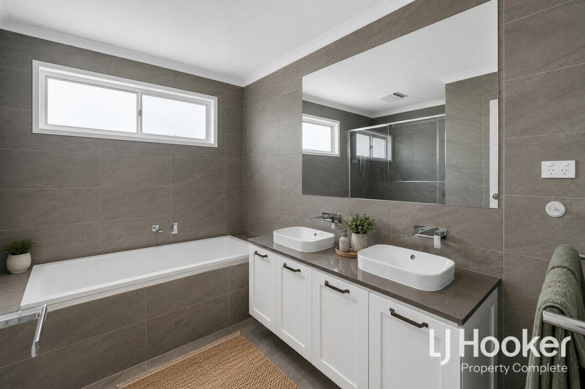 34 Hyde Drive — photo 18 of 24