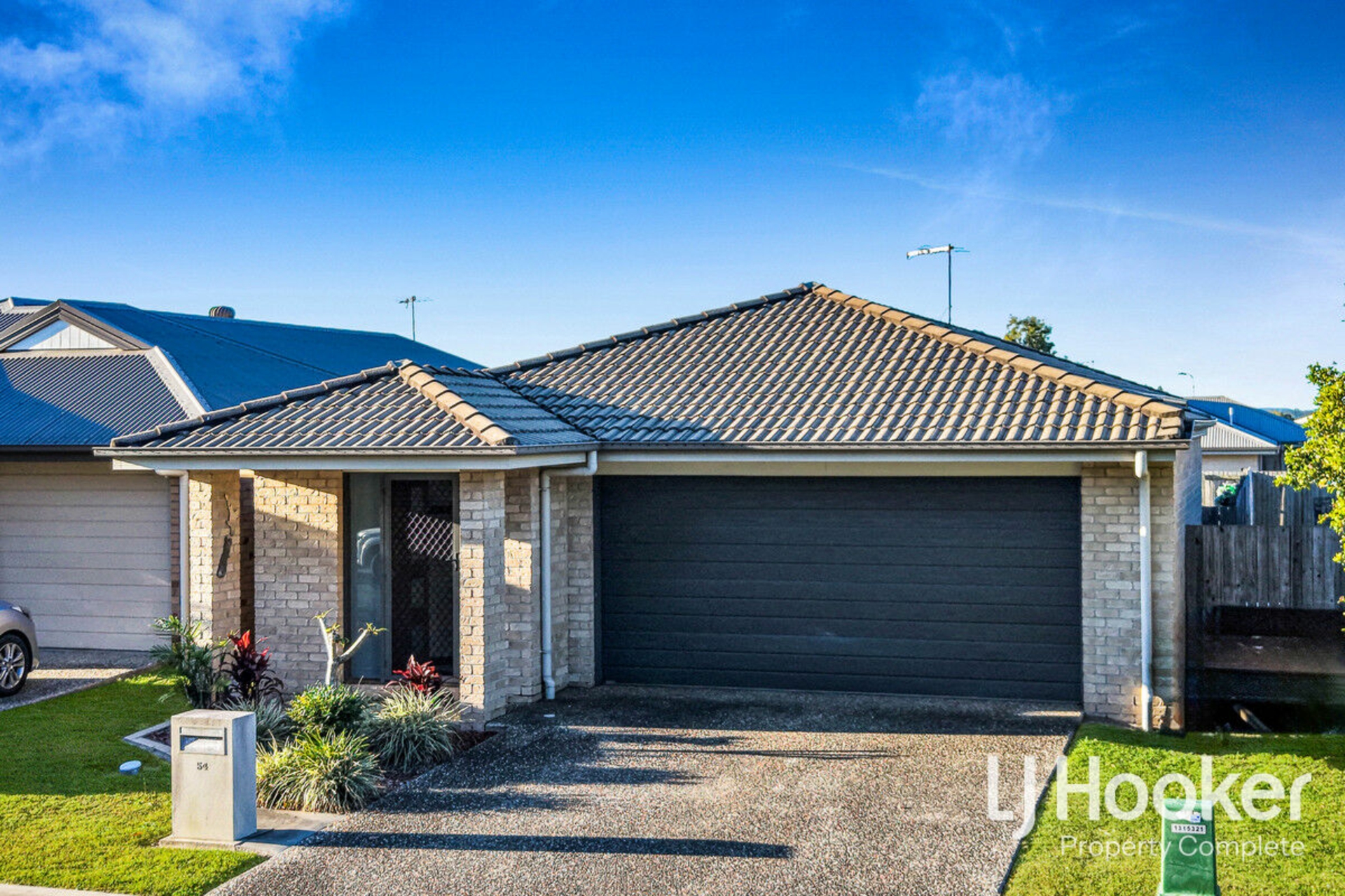 54 Darlington Drive — photo 3 of 19
