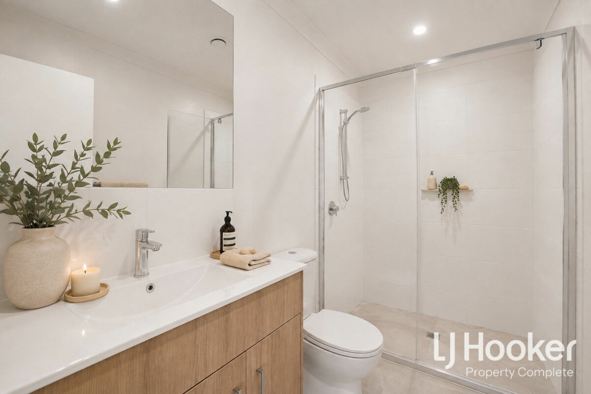 22/17 Jane Street — photo 7 of 14