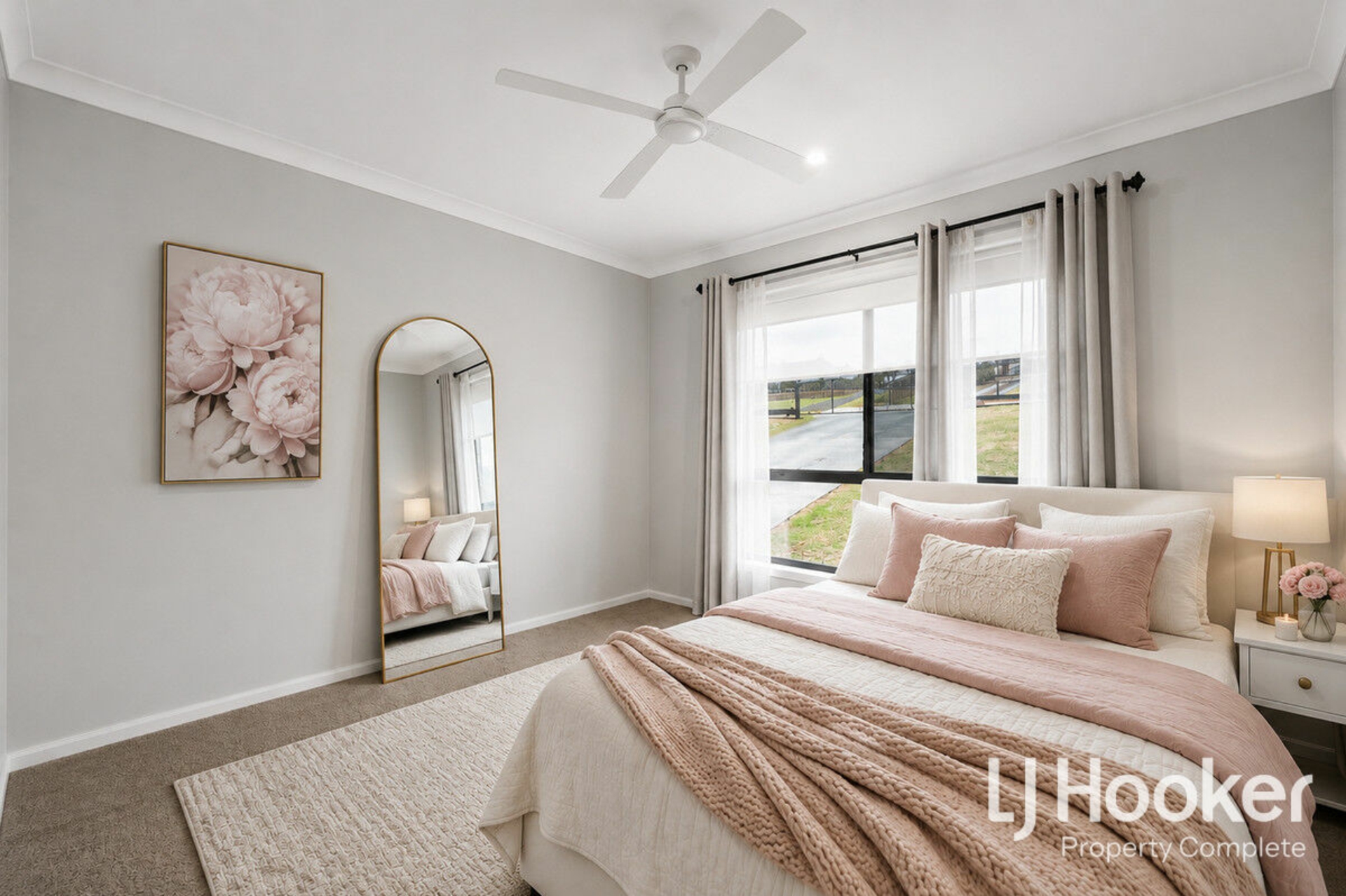 39-43 Weatherly Drive — photo 8 of 17