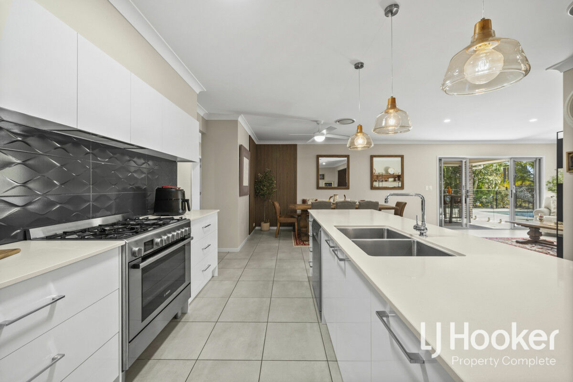 316-320 Peppertree Drive — photo 18 of 30