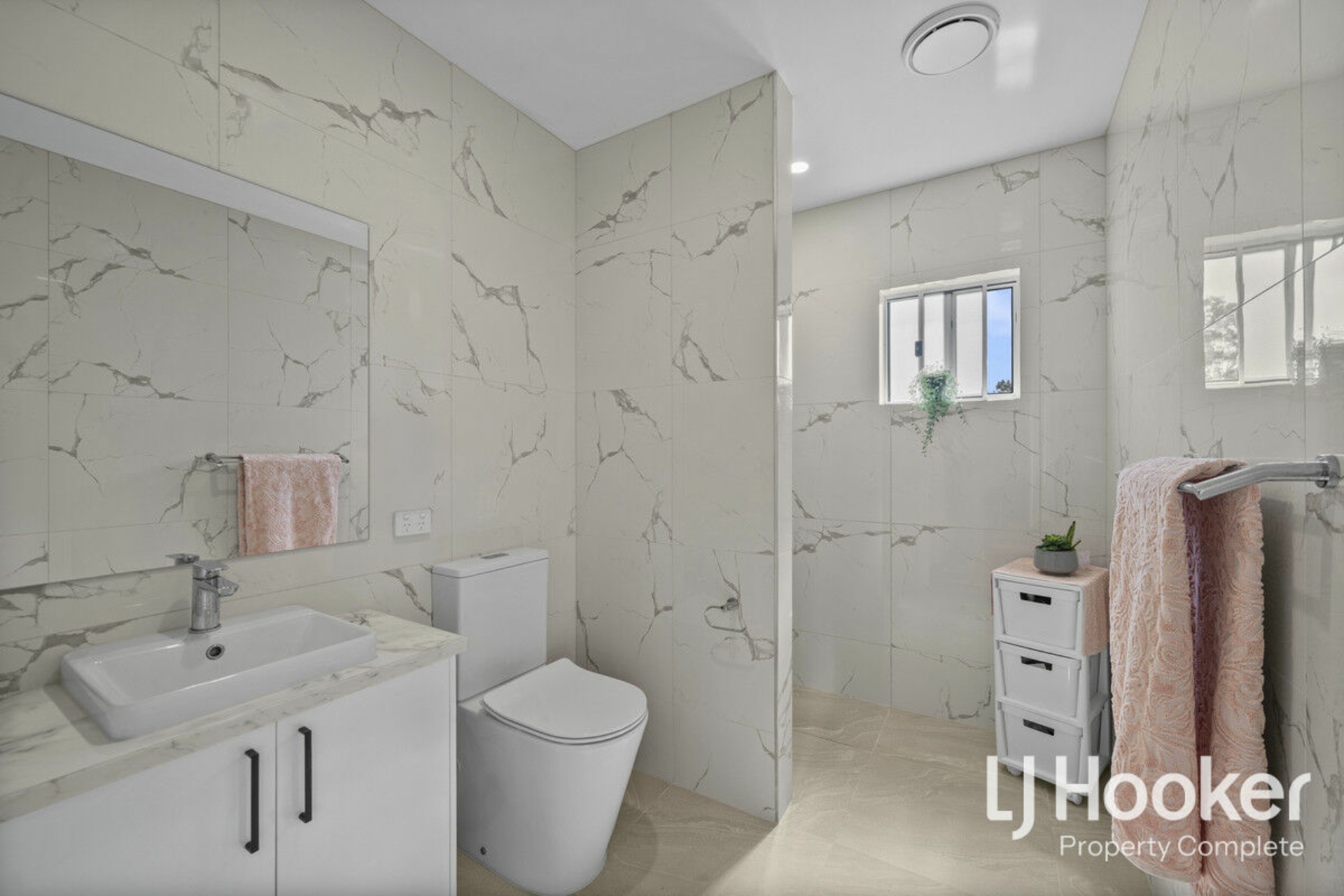 316-320 Peppertree Drive — photo 28 of 30