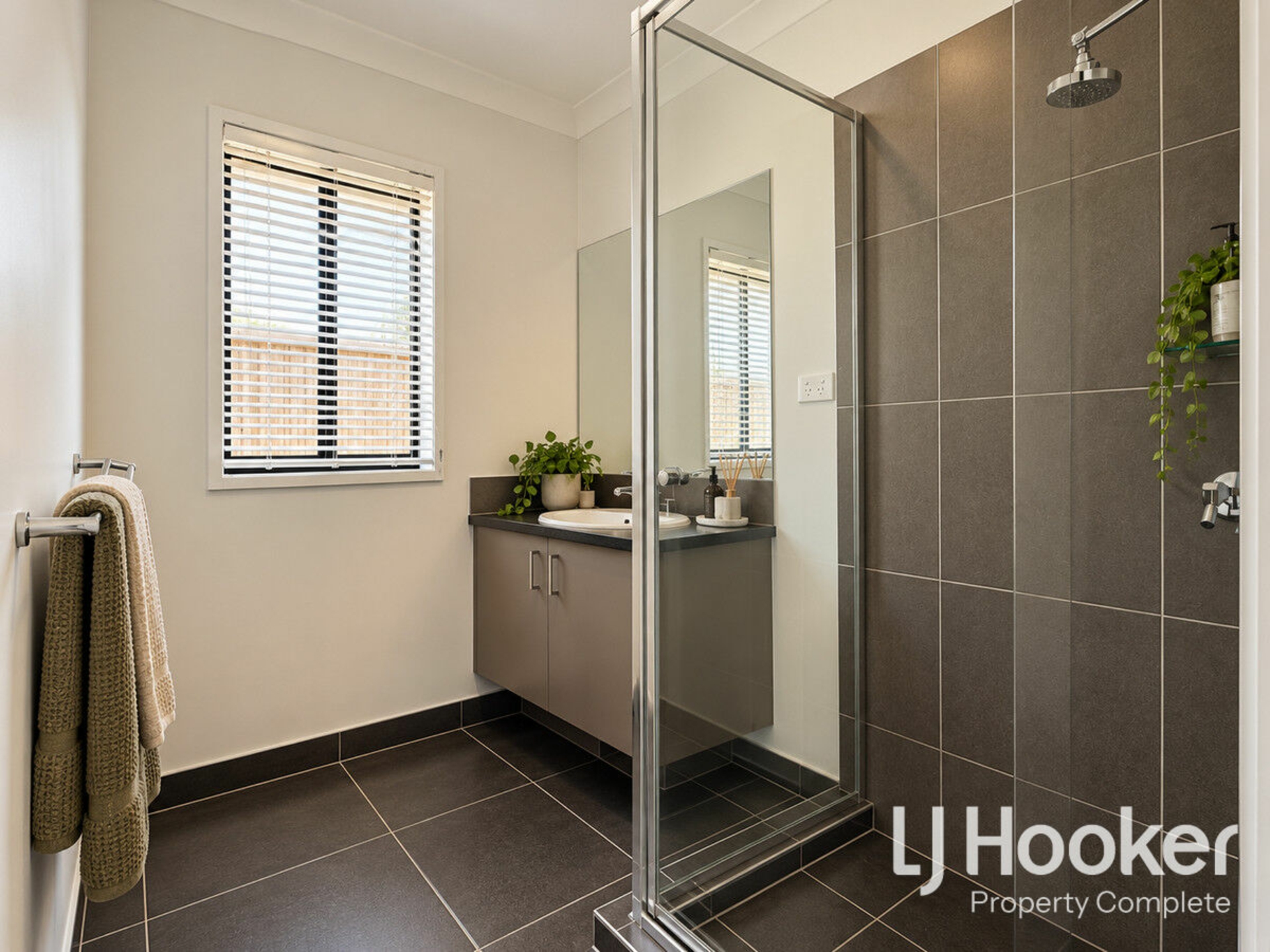 26 Carnarvon Street — photo 8 of 13