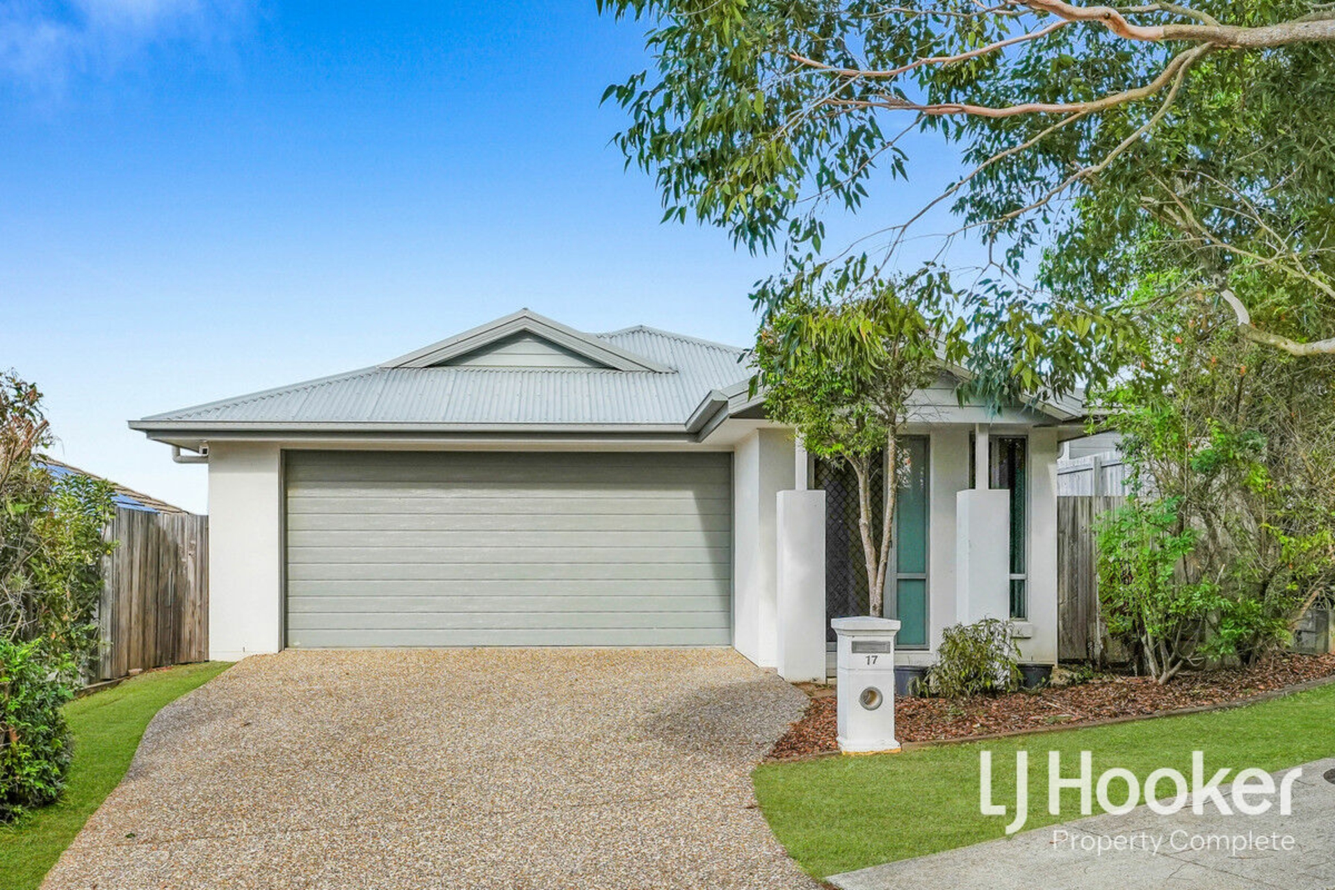 17 Greenstone Street — photo 2 of 17