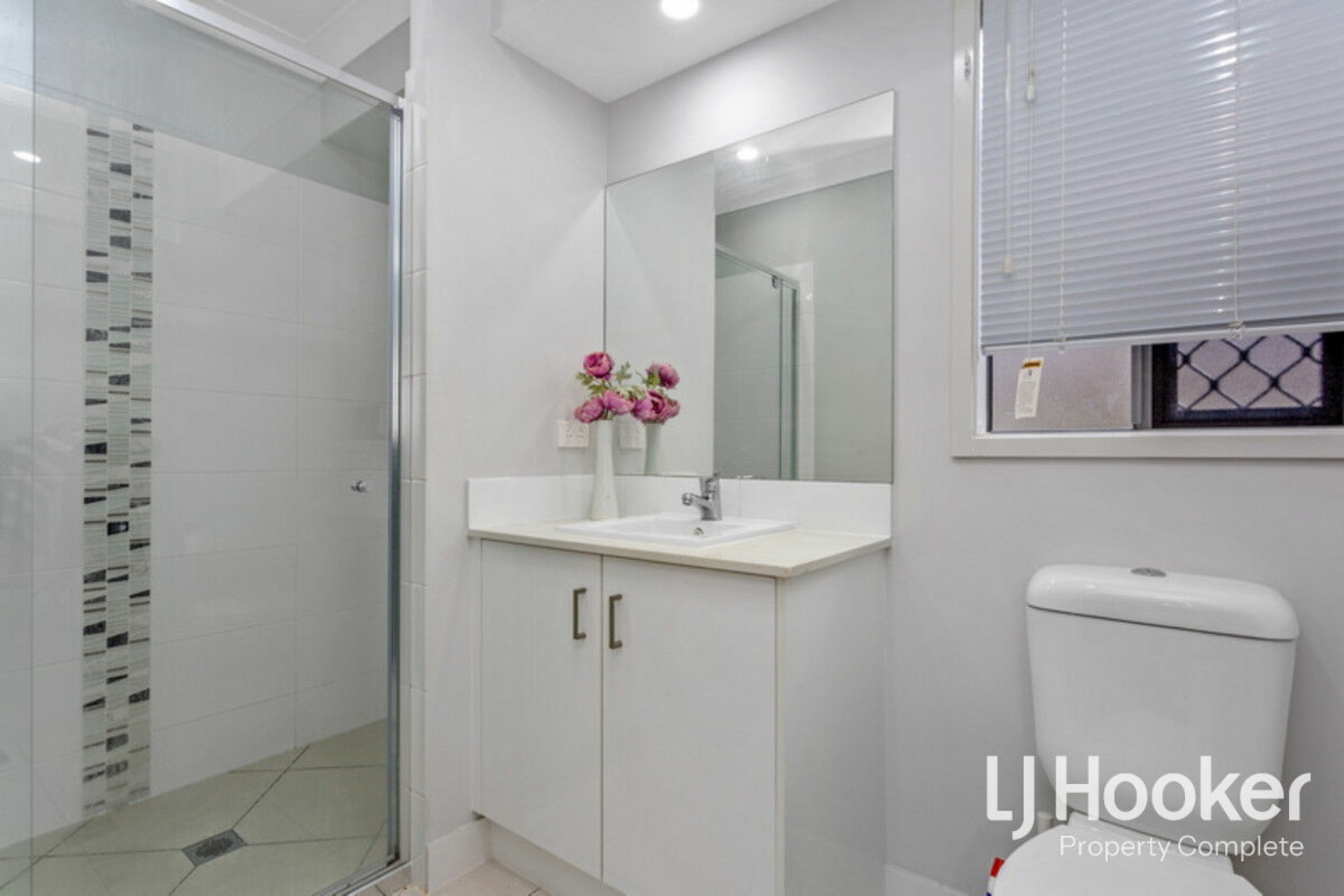 17 Greenstone Street — photo 9 of 17