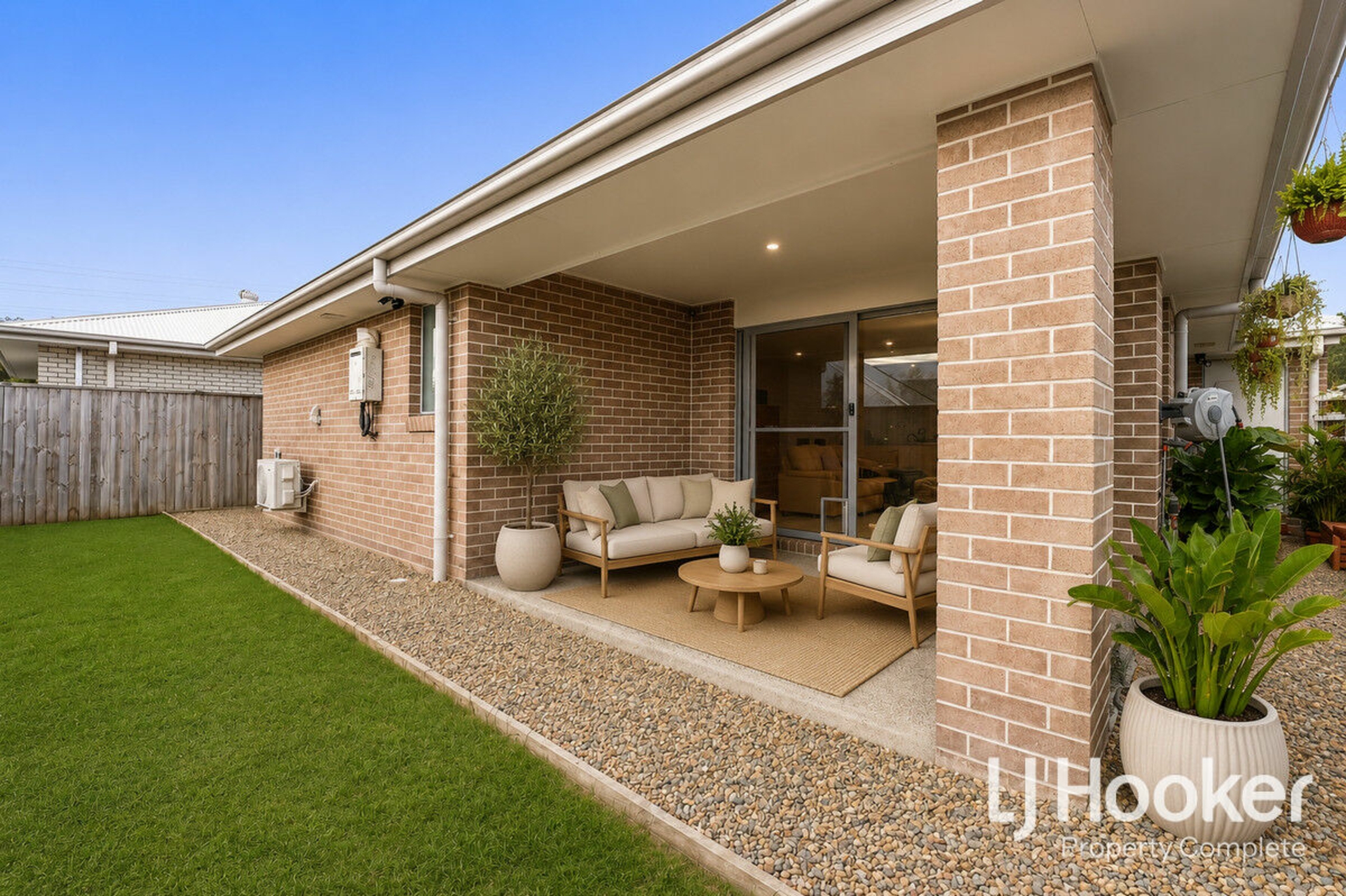 43 Dorrigo Street — photo 2 of 10