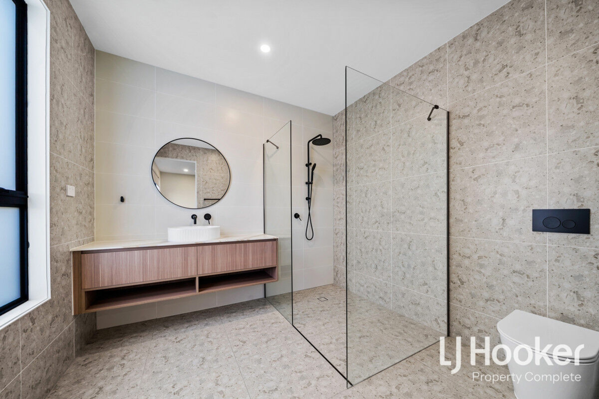 65 Musgrave Street — photo 9 of 18