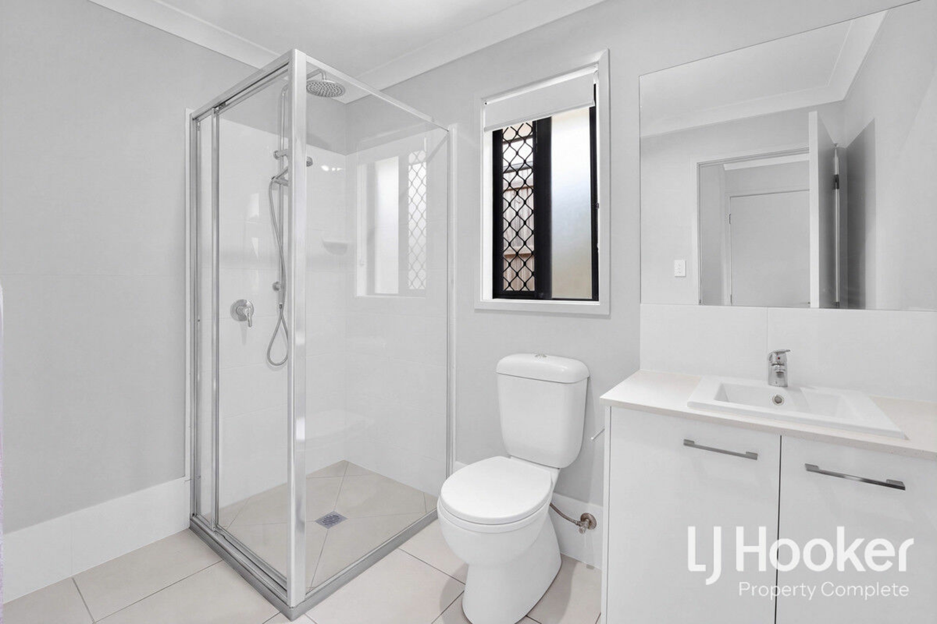 18 Churchill Street — photo 7 of 18