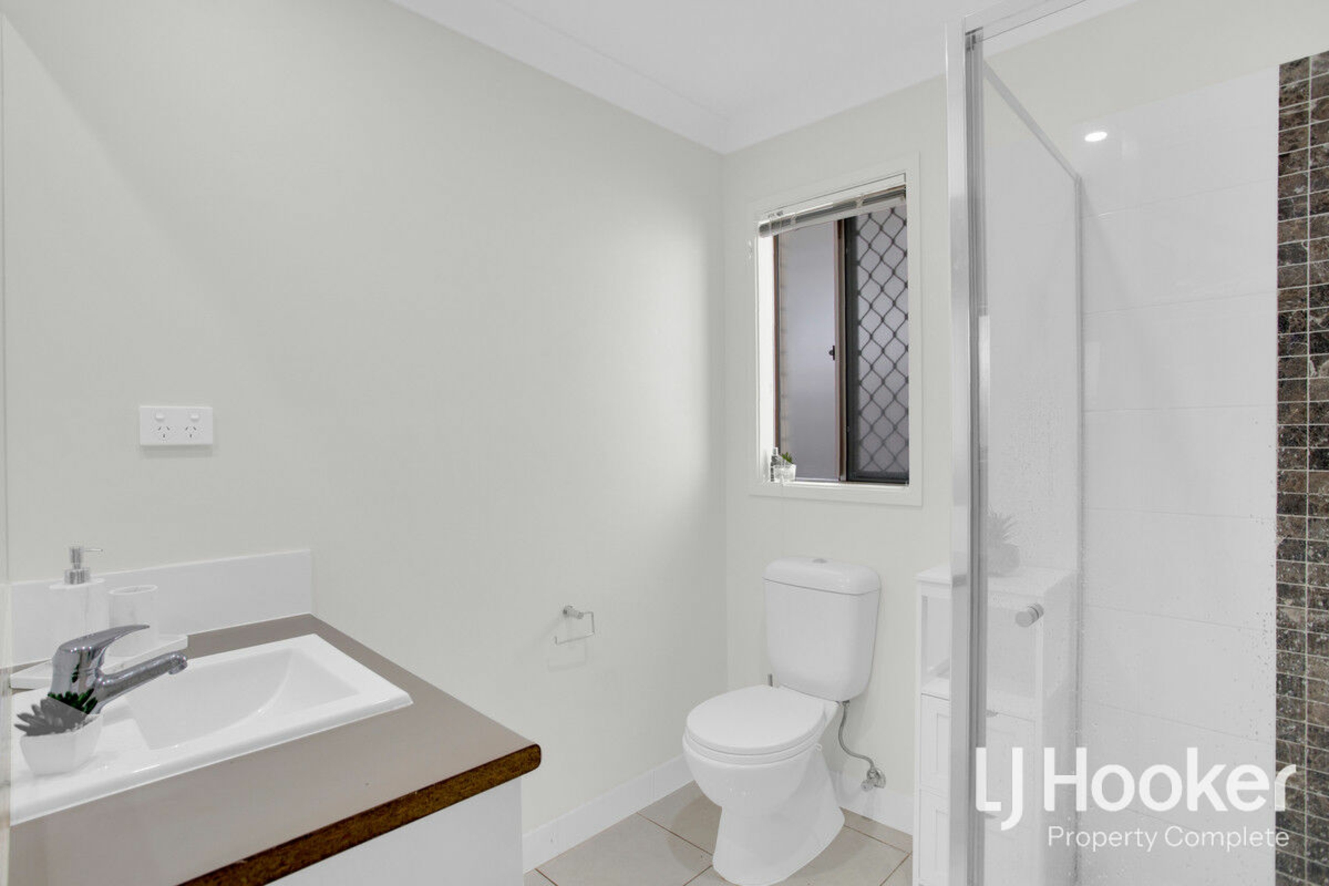 26 Arcadia Circuit — photo 8 of 11