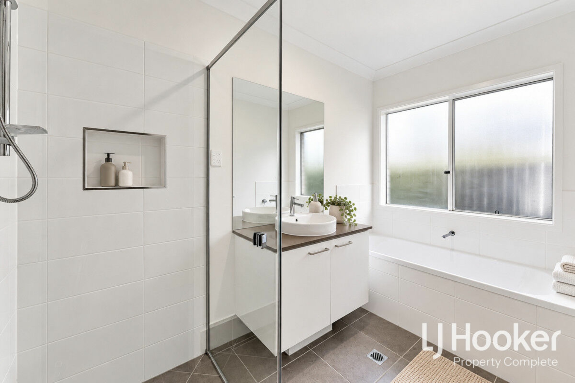 69 Hyde Drive — photo 7 of 11