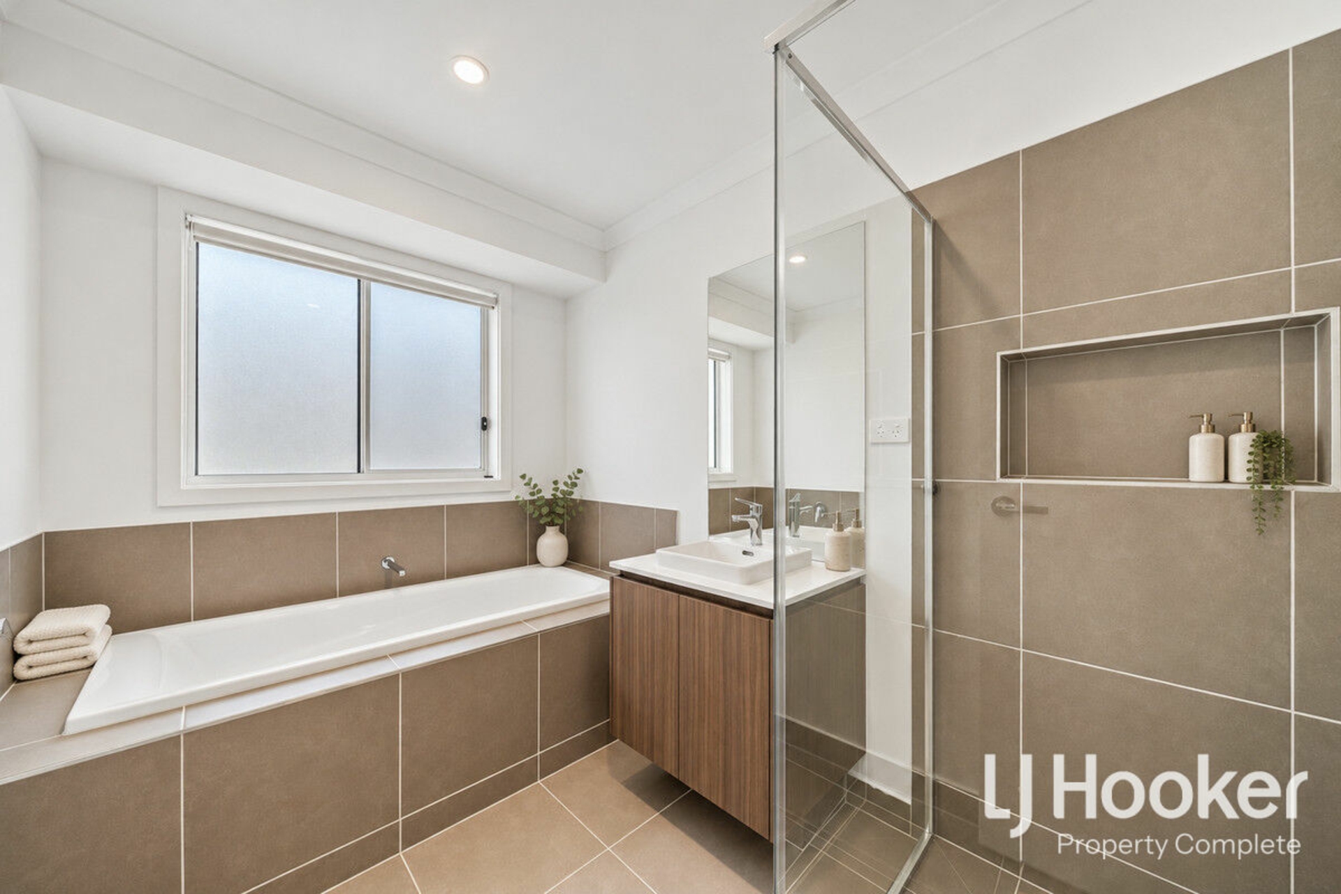9 Hamersley Road — photo 8 of 14
