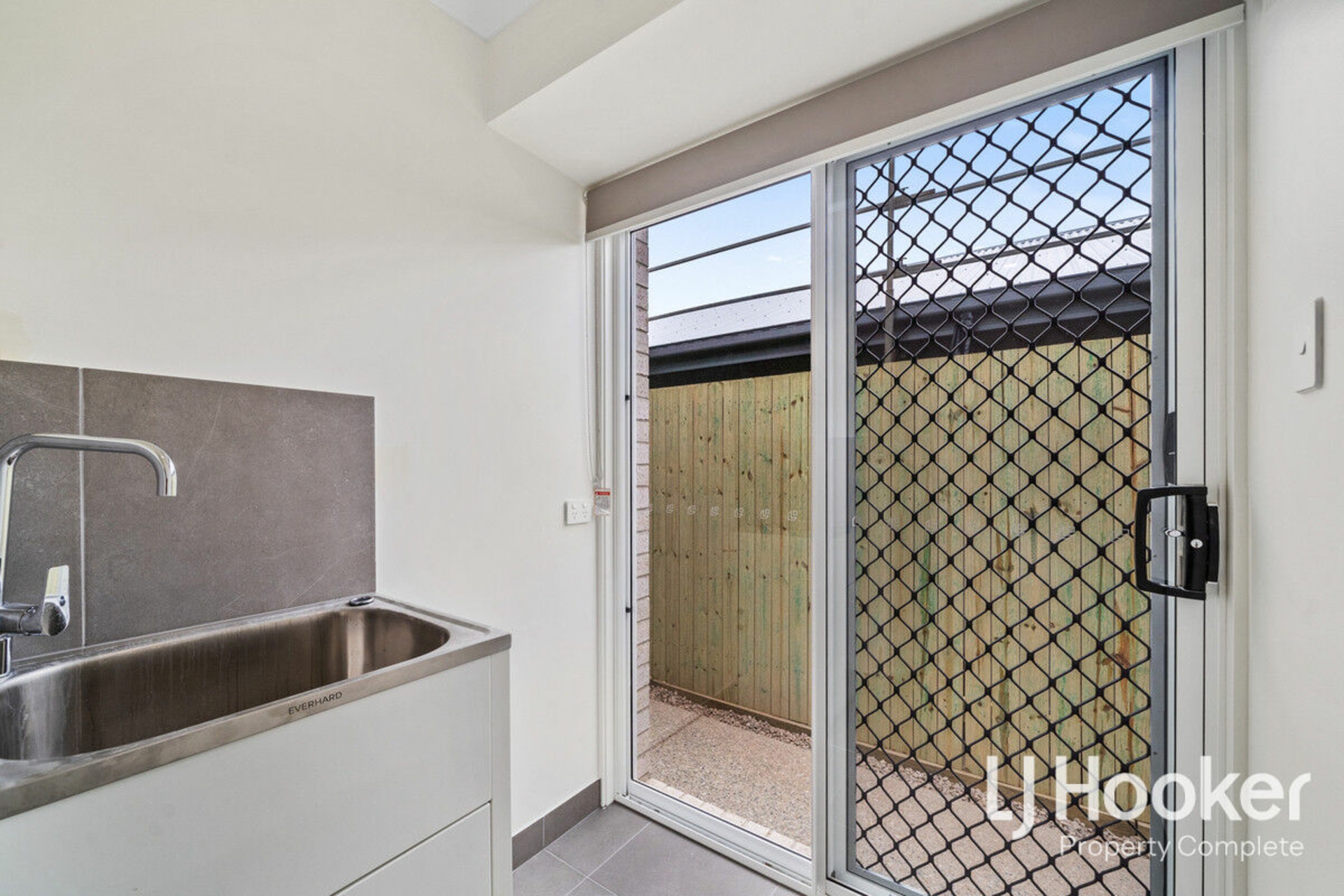 62 Arthurs Circuit — photo 10 of 14