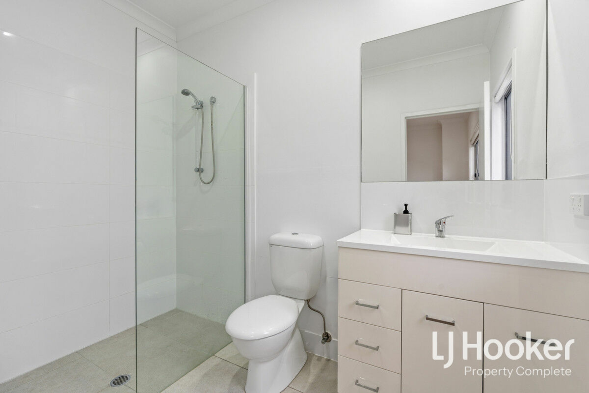 24/15-25 Waldron Street — photo 12 of 24