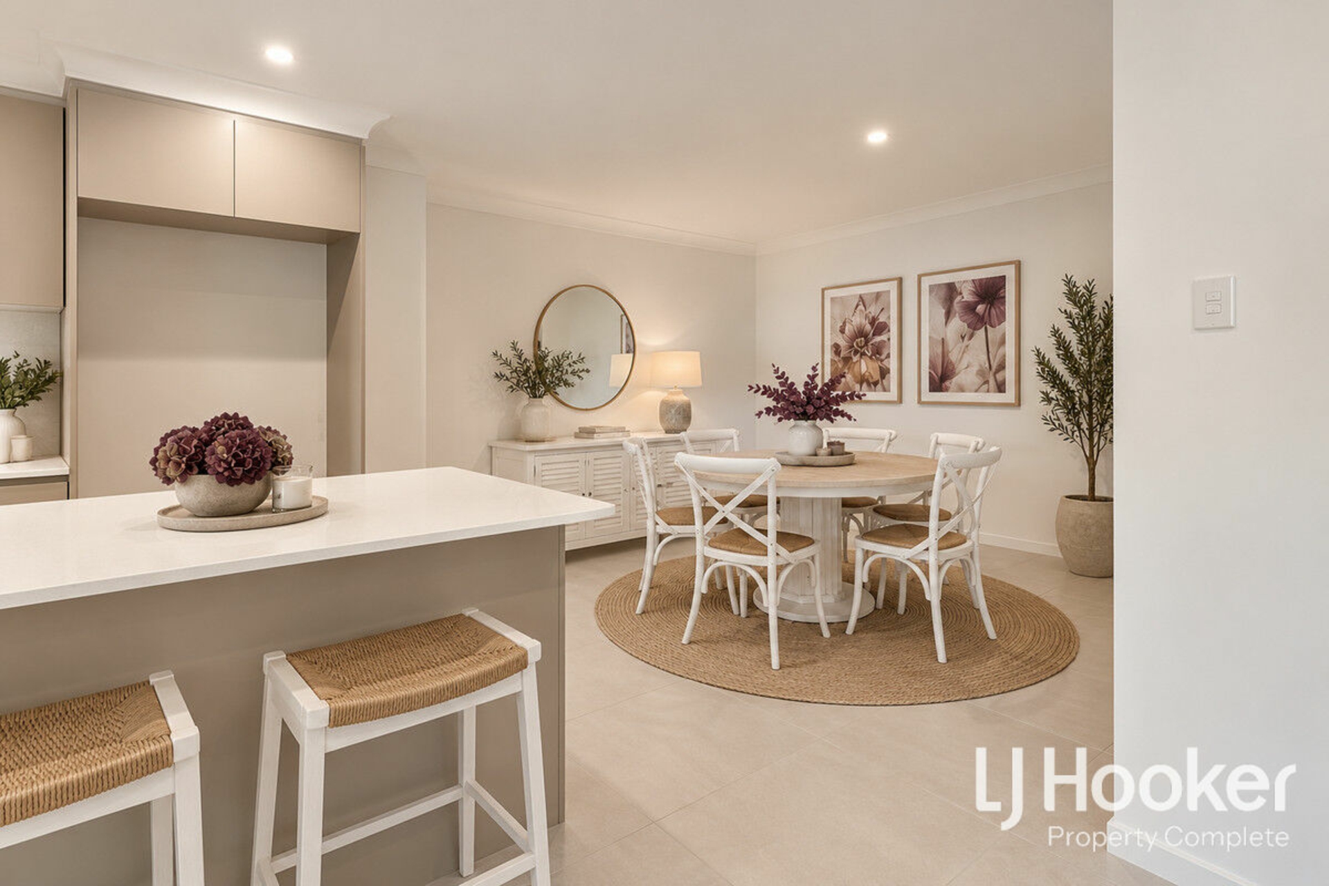 2/14 Alexander Place — photo 3 of 8