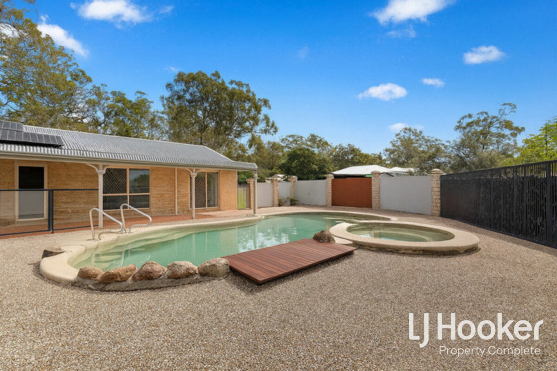 314-318 Holloway Road — photo from LJ Hooker Property Complete