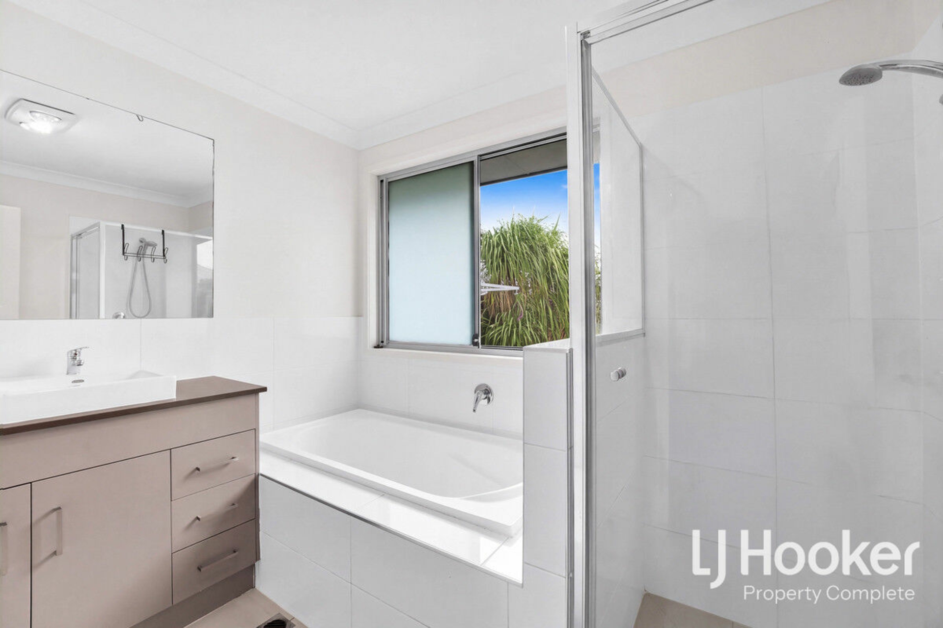 8 Buxton Avenue — photo 11 of 16