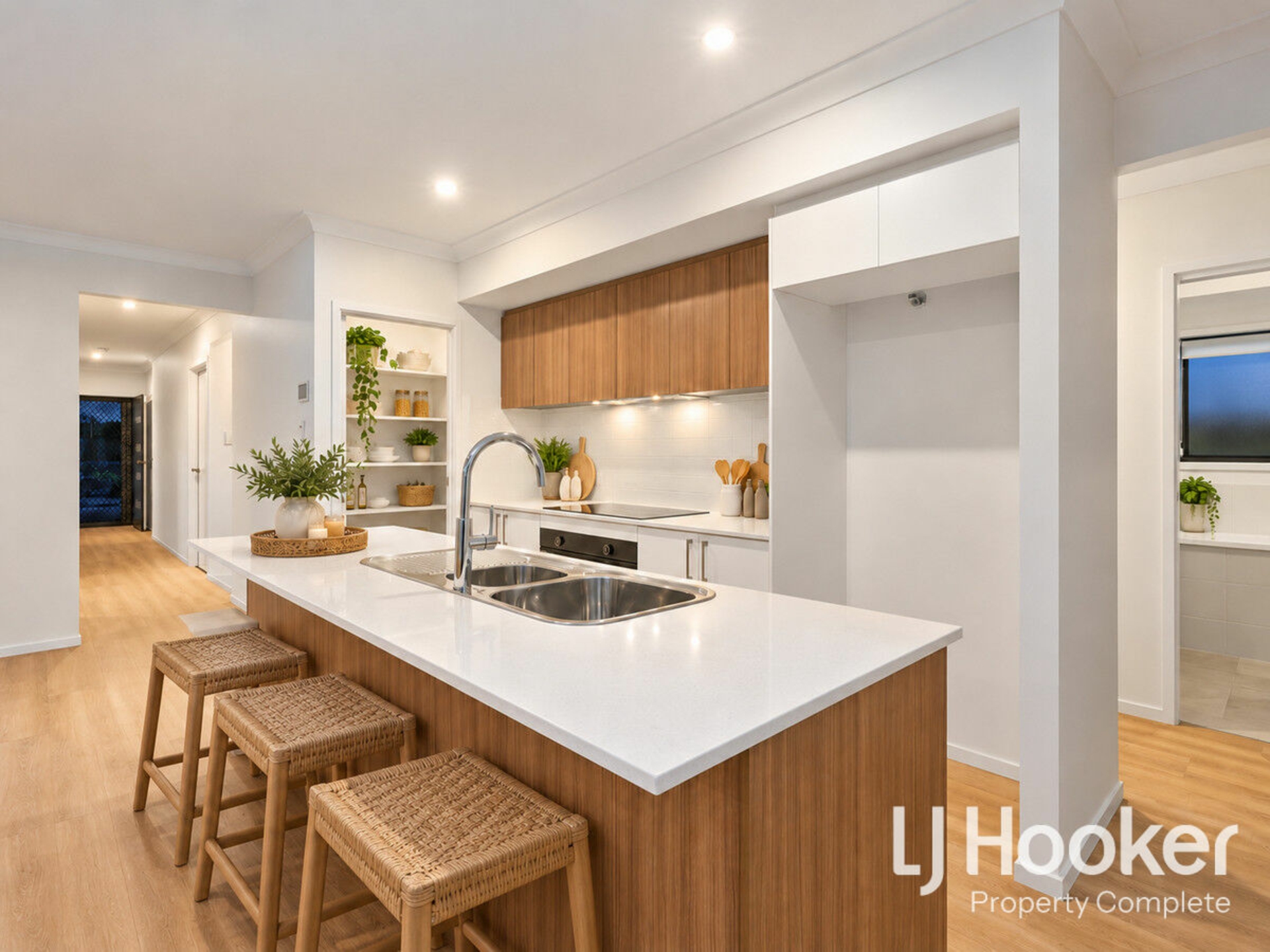 5 Oberon Crescent — photo 3 of 19
