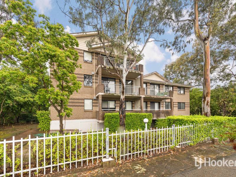 14/13 Oxford Street, Merrylands