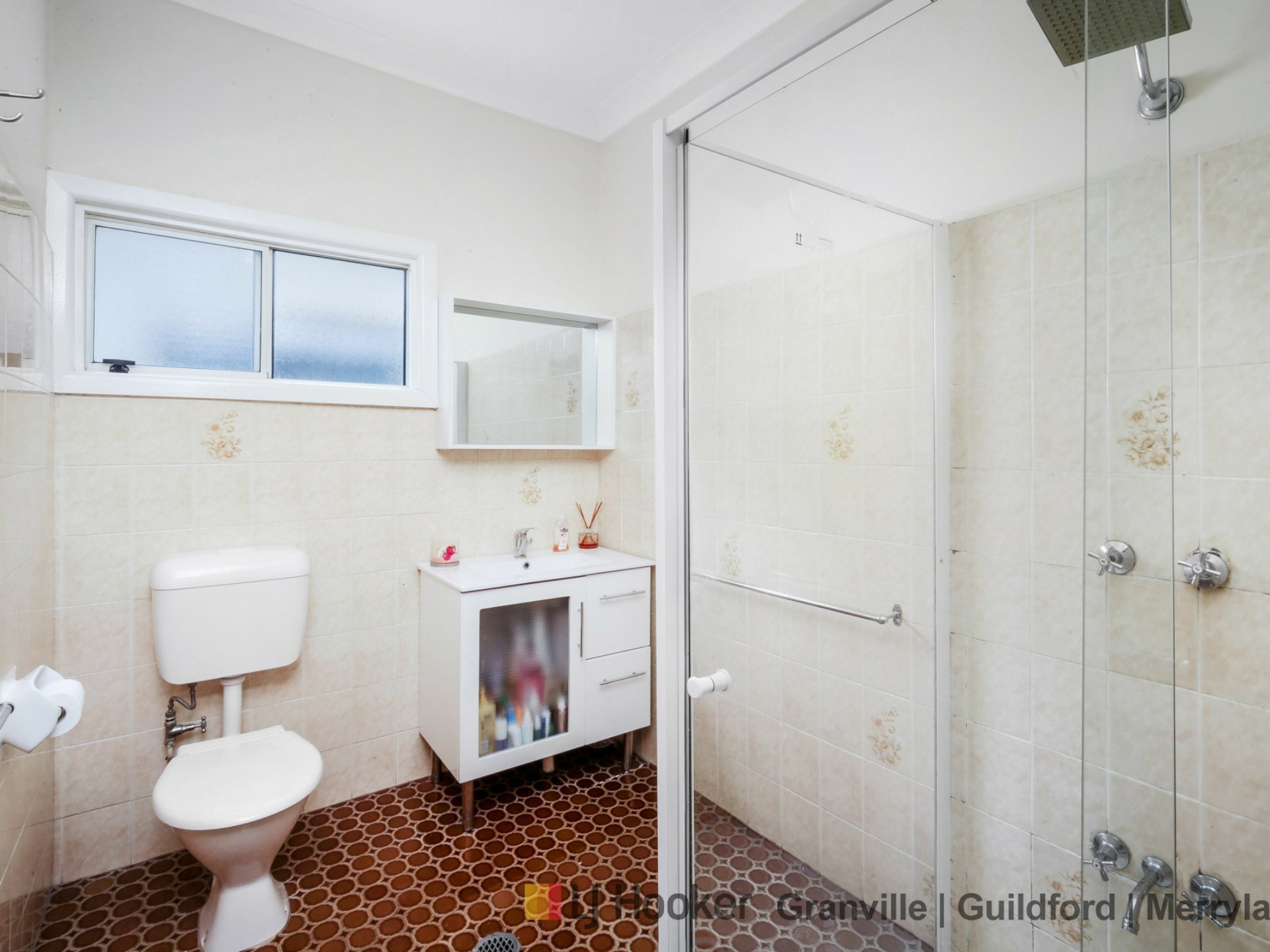 12 Willoughby Street, GUILDFORD