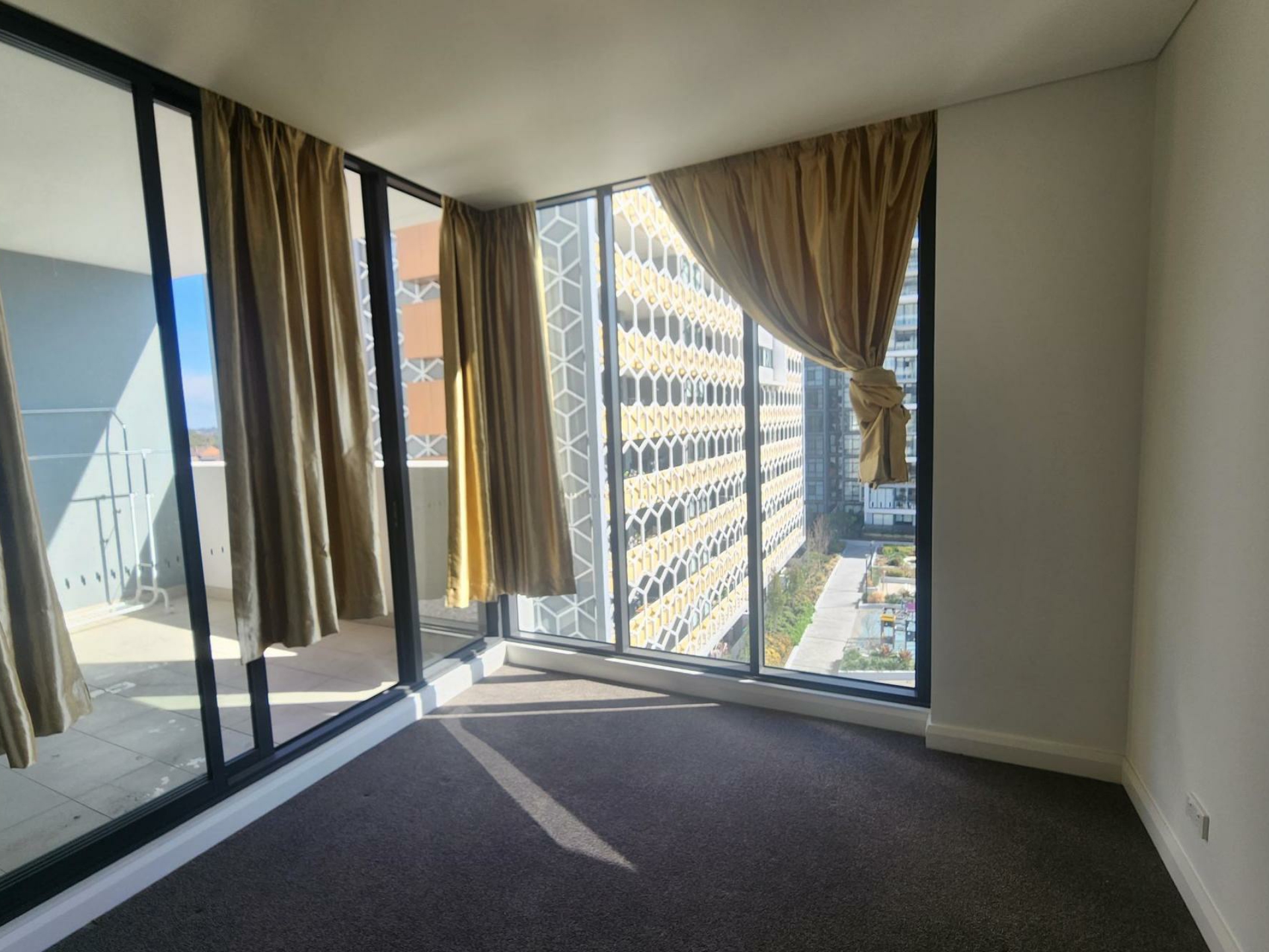 906/28 Cowper Street, GRANVILLE