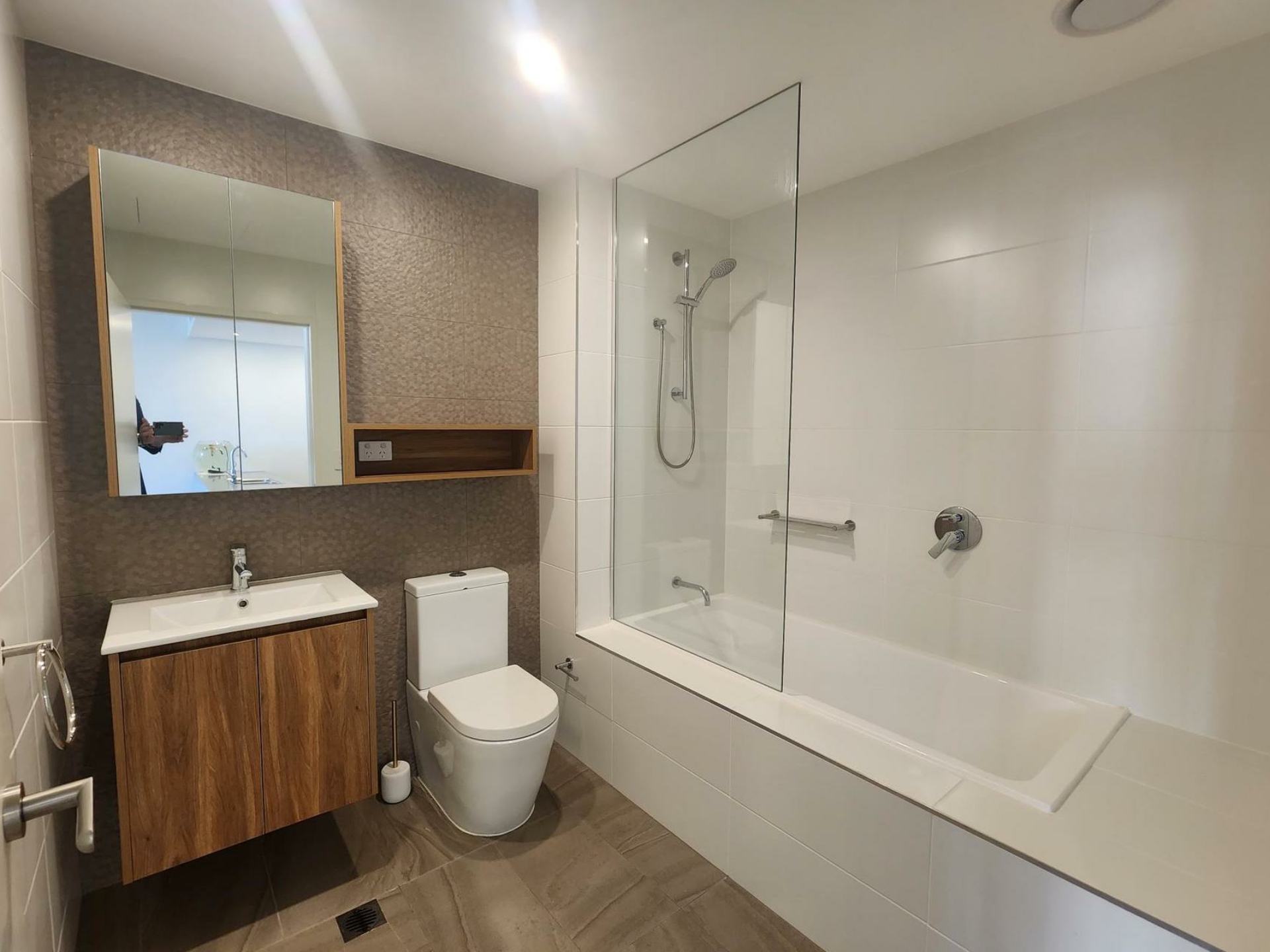 906/28 Cowper Street, GRANVILLE