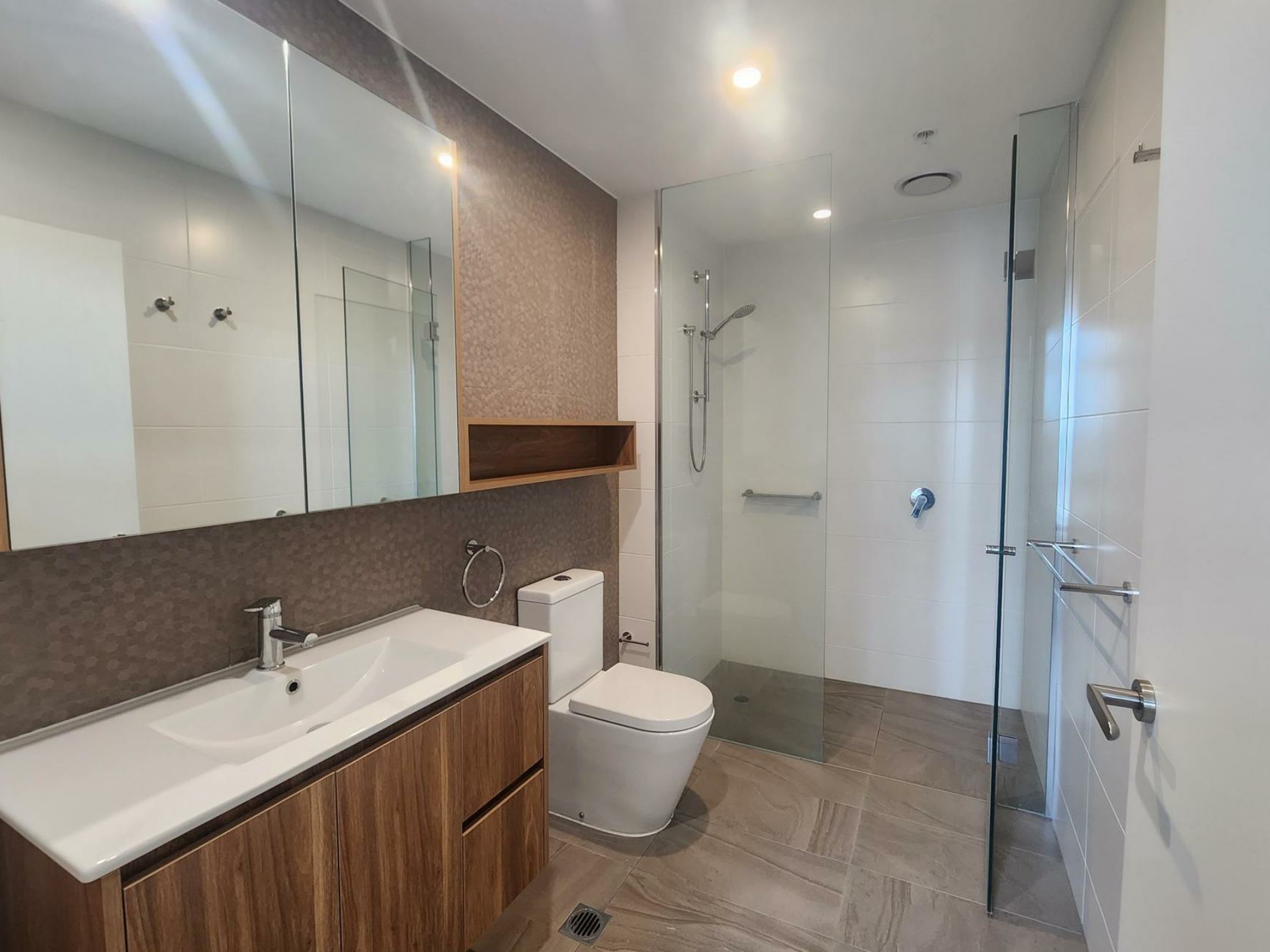 906/28 Cowper Street, GRANVILLE