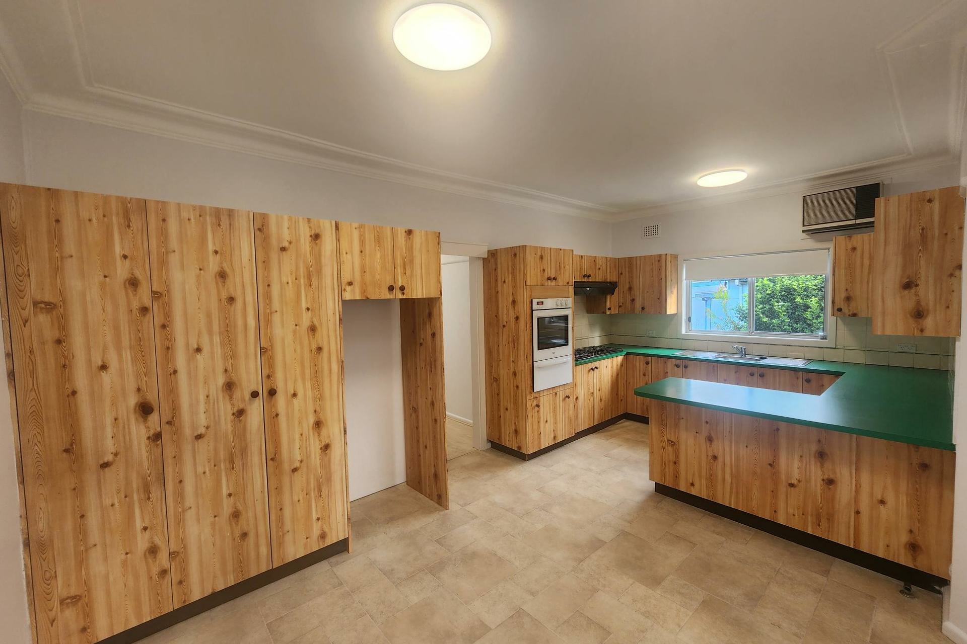 34 Bowden Street, GUILDFORD