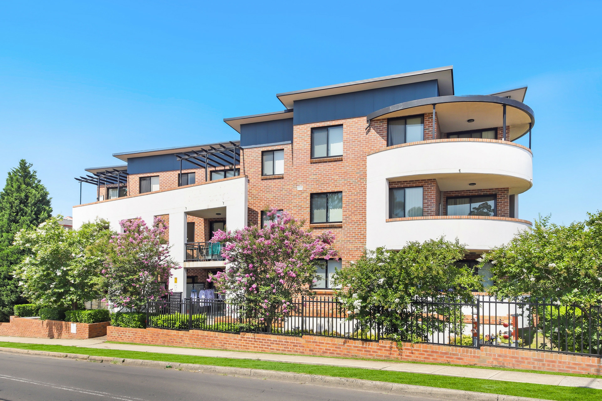 11/9 Wingello Street, GUILDFORD