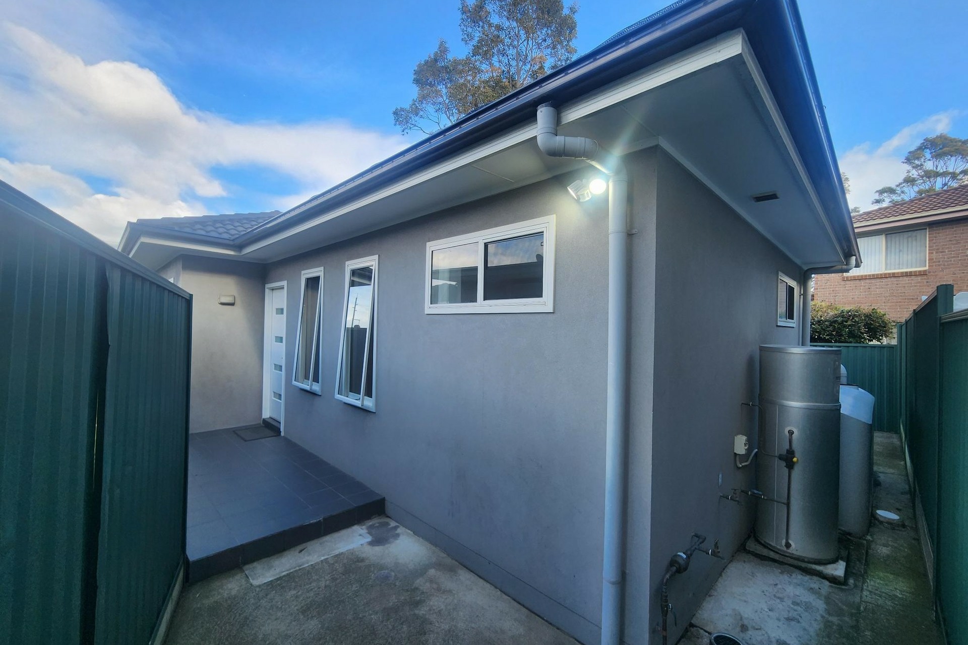 28a Warnock Street, GUILDFORD