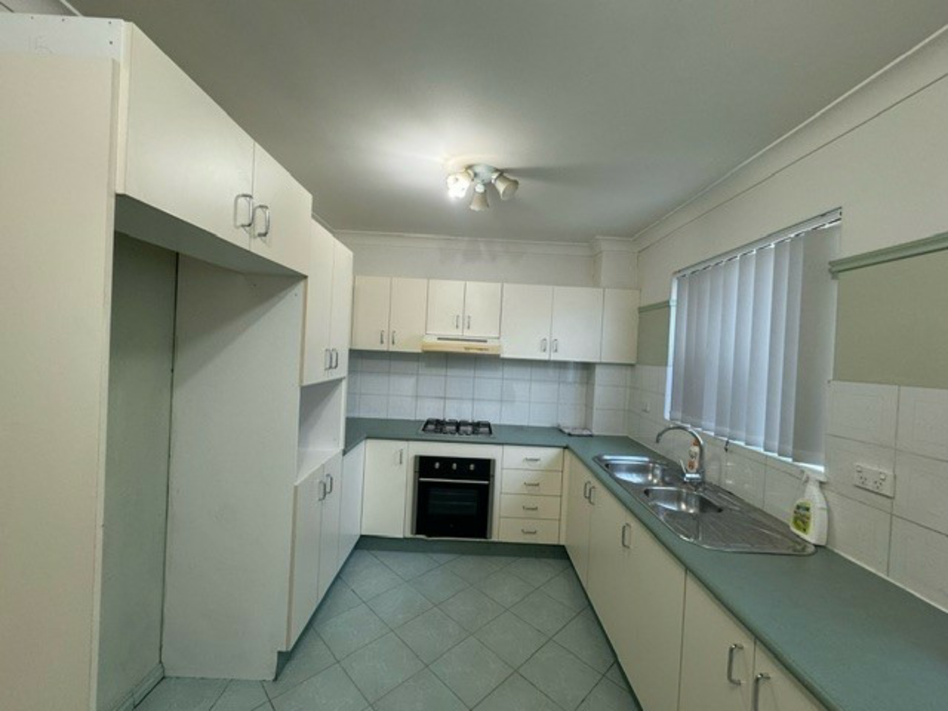 15/23-25 Oxford Street, MERRYLANDS