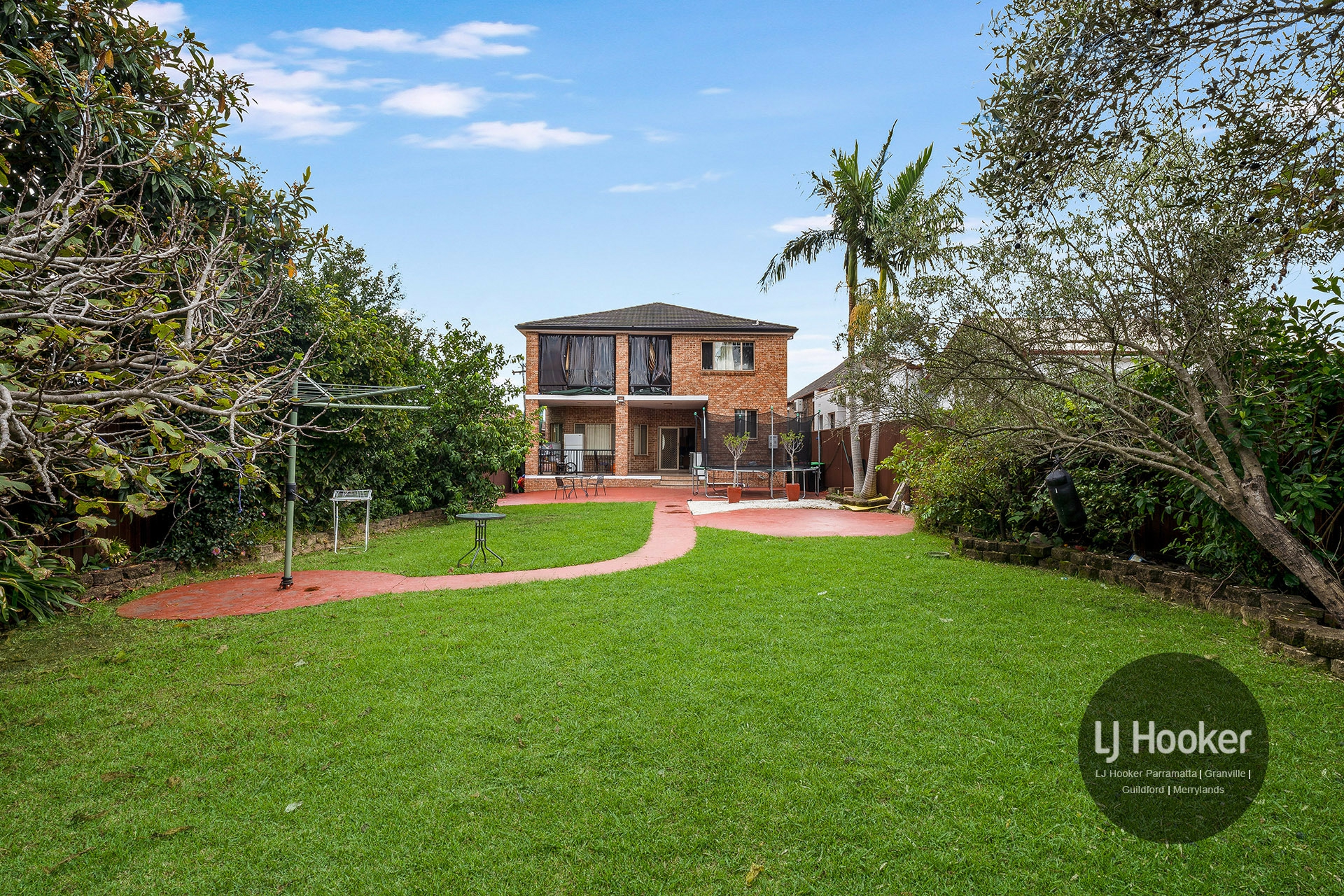 12 Broughton Street, GUILDFORD
