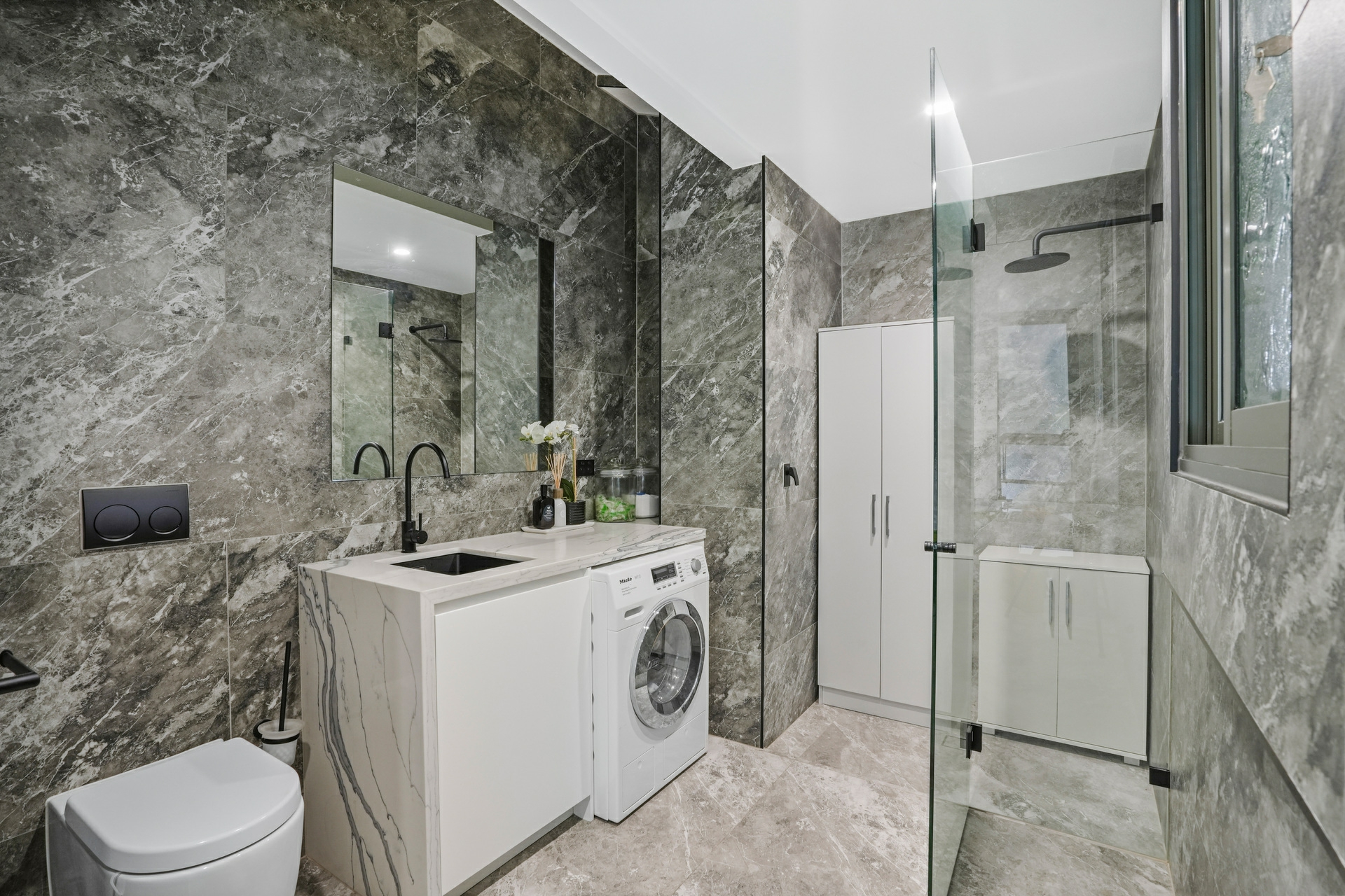 23 & 23a Faulds Road, GUILDFORD