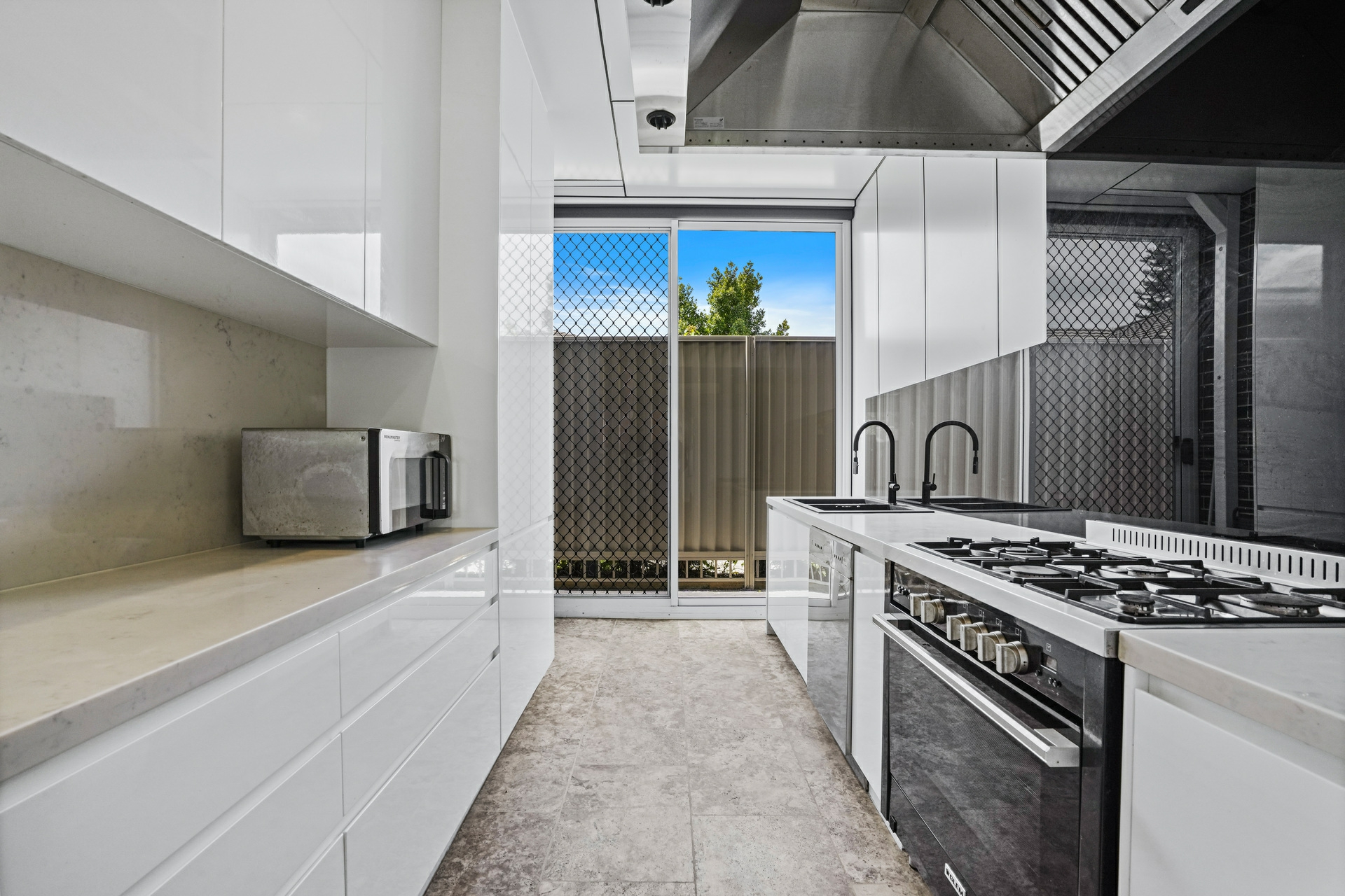 23 & 23a Faulds Road, GUILDFORD