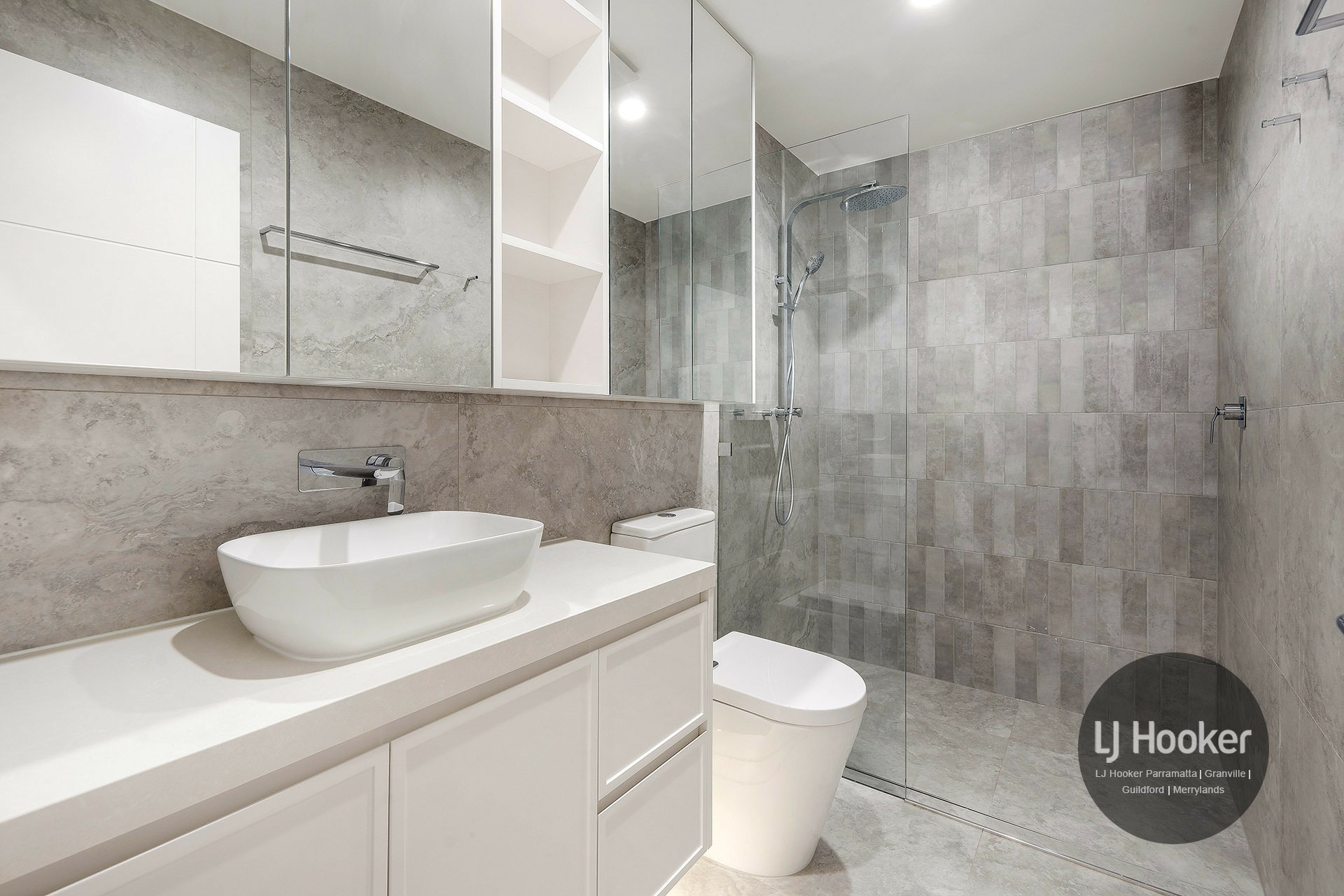 12 Clarence Street — photo 6 of 16