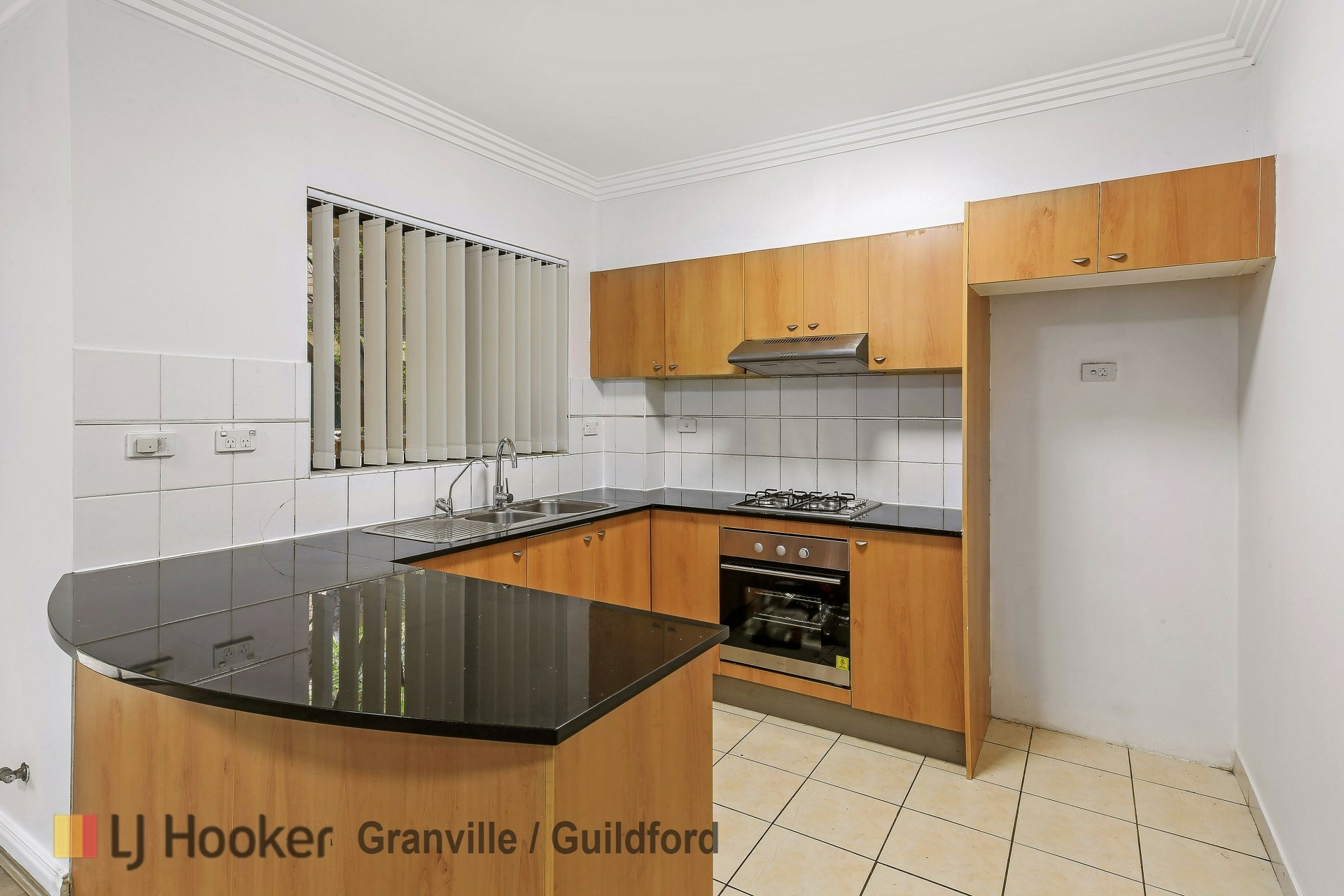 3/22 Blaxcell Street — photo 2 of 7